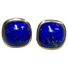 Pendientes de oro amarillo de 14 quilates con cabujón de lapislázuli de la década de 1960