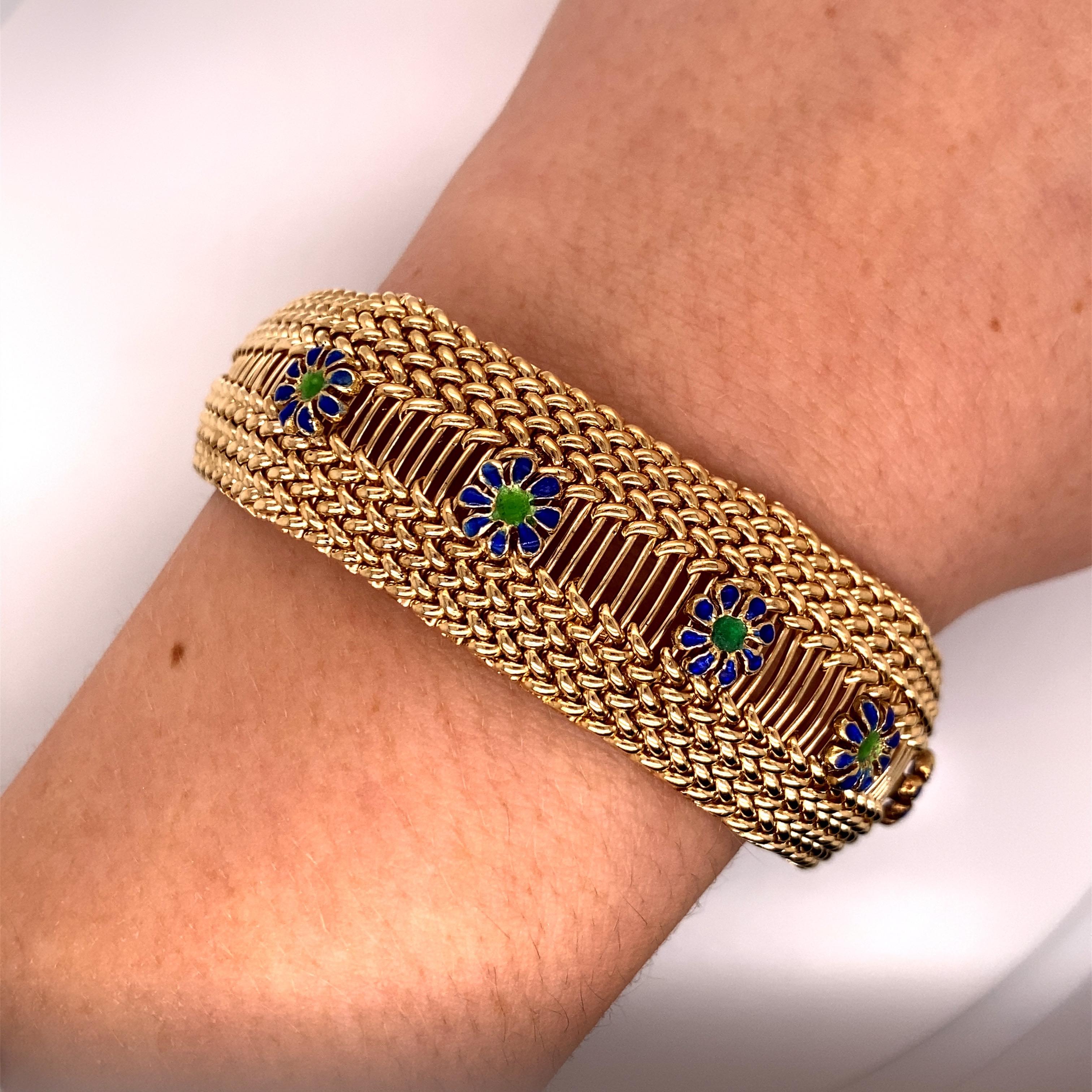Vintage 1960s 14 Karat Yellow Gold Mesh Bracelet With Enamel Flowers 