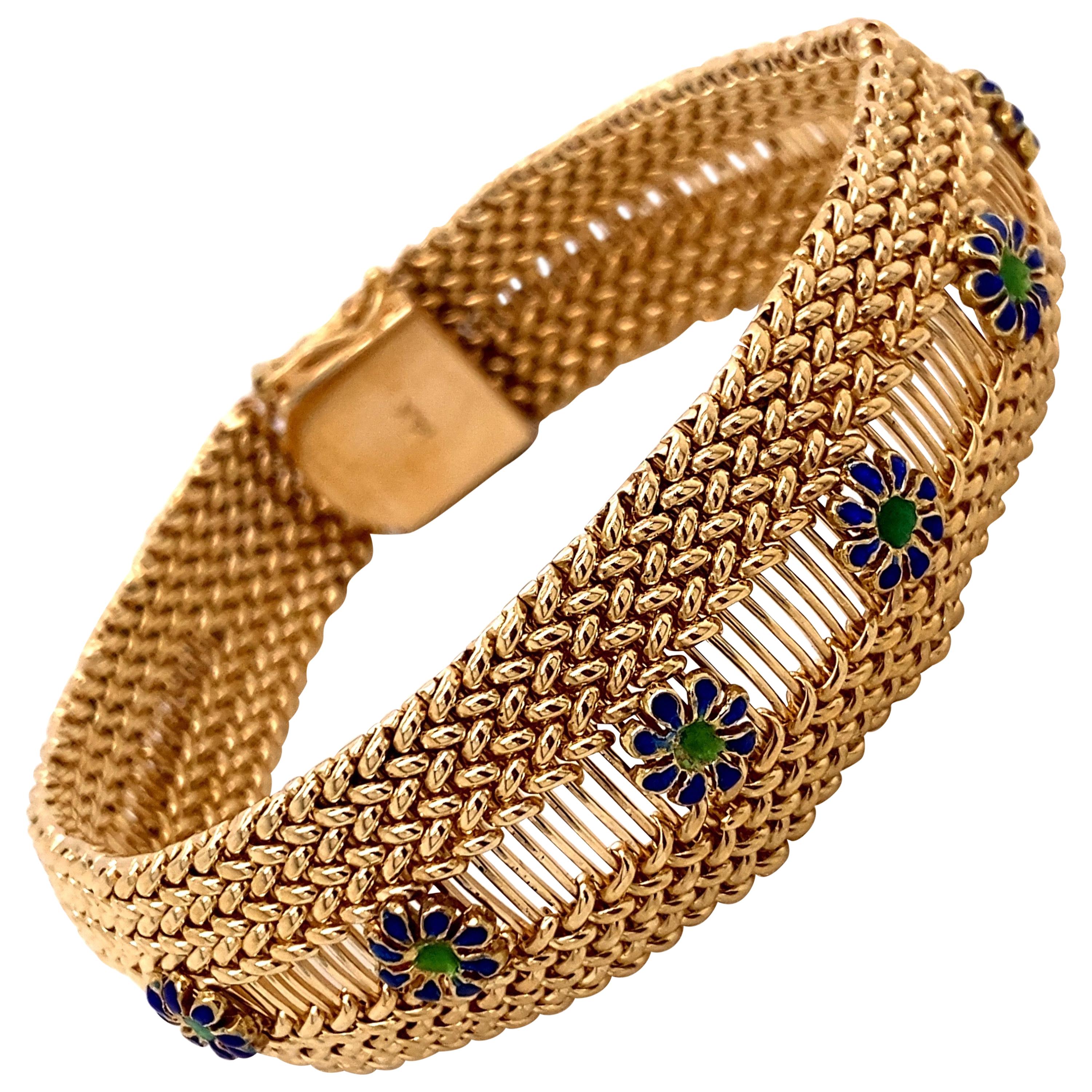 Vintage 1960s 14 Karat Yellow Gold Mesh Bracelet with Enamel Flowers For Sale
