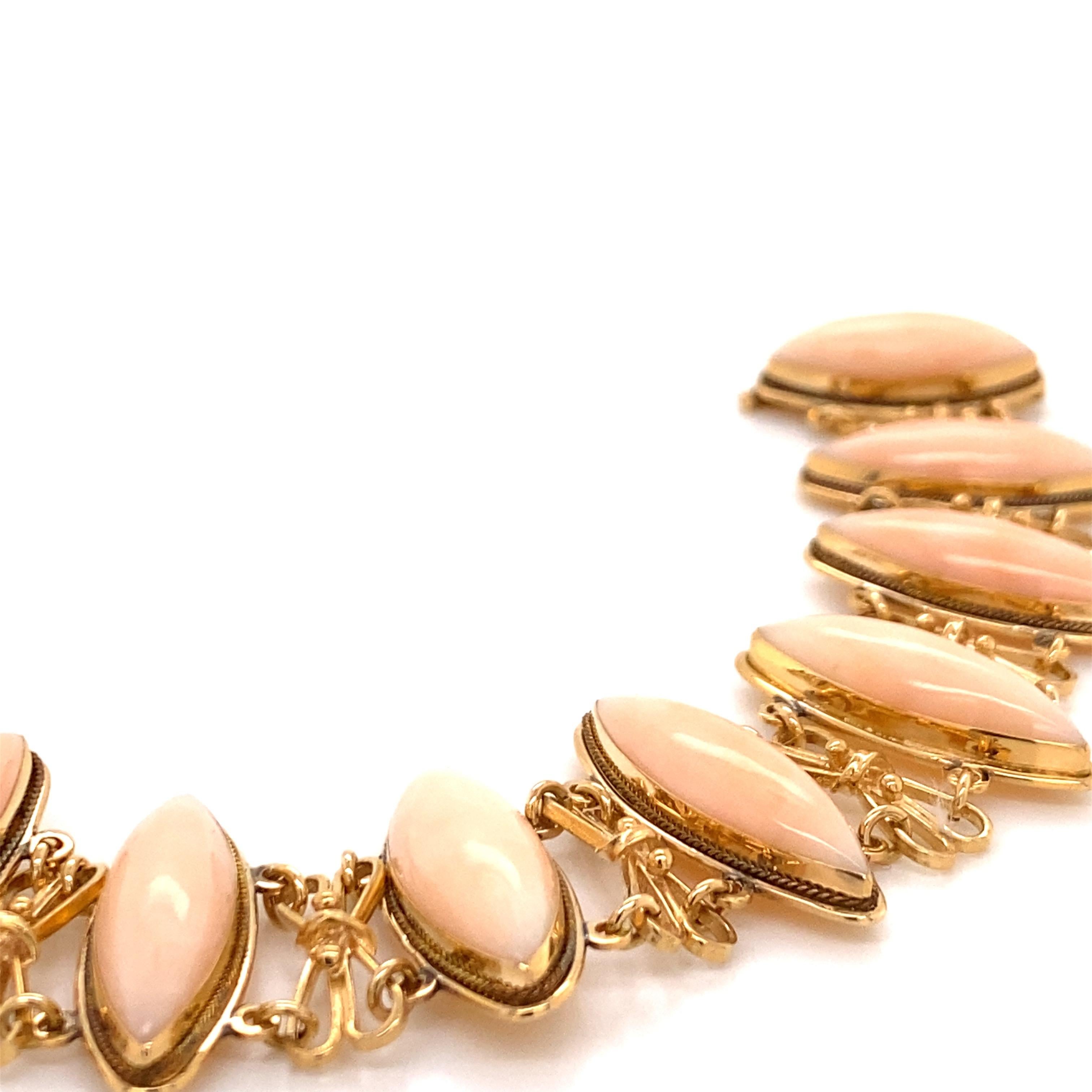 Women's Vintage 1960s 14 Karat Yellow Gold Pink Coral Link Bracelet For Sale