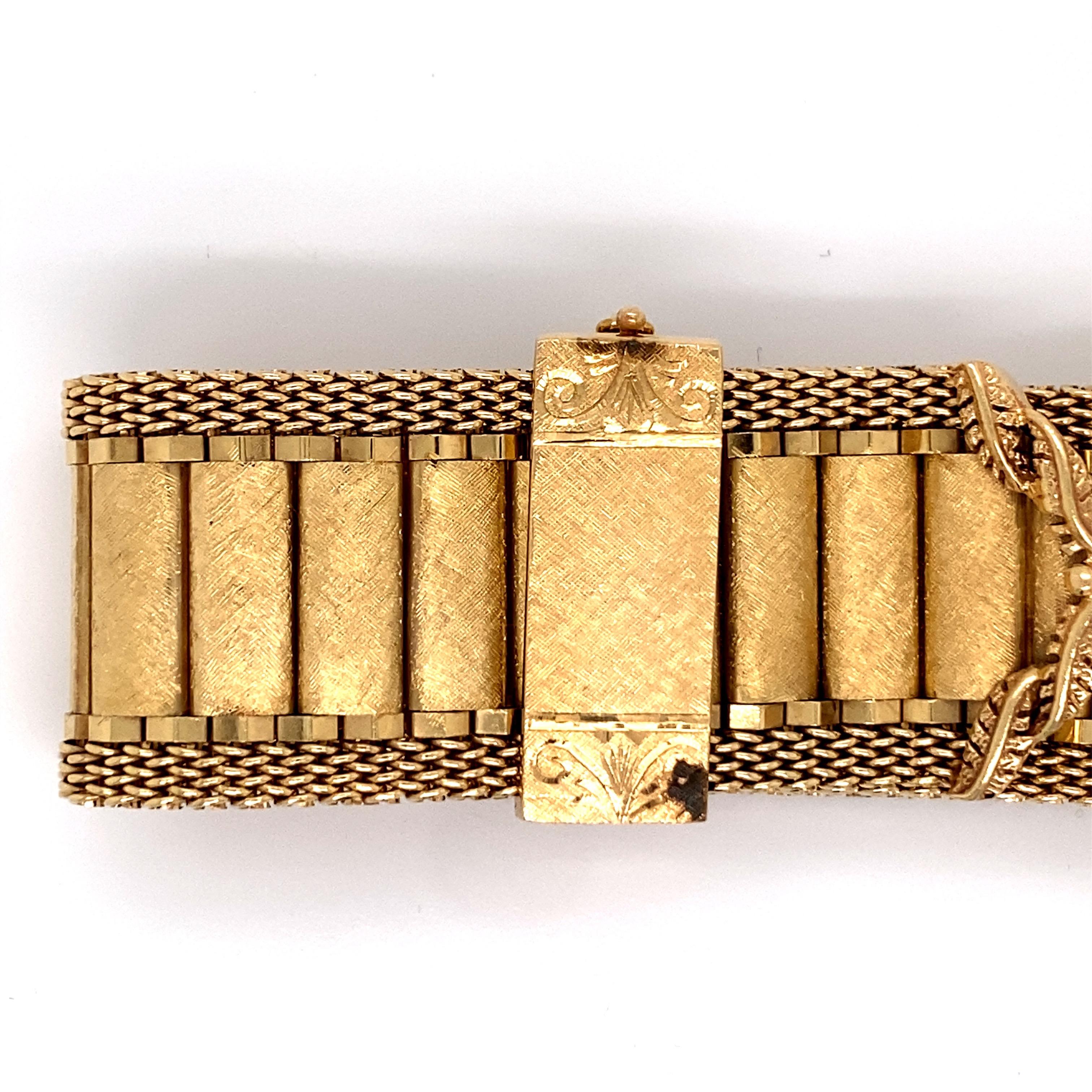 Retro Vintage 1960s 14 Karat Yellow Gold Wide Brushed Link and Mesh Belt Bracelet For Sale
