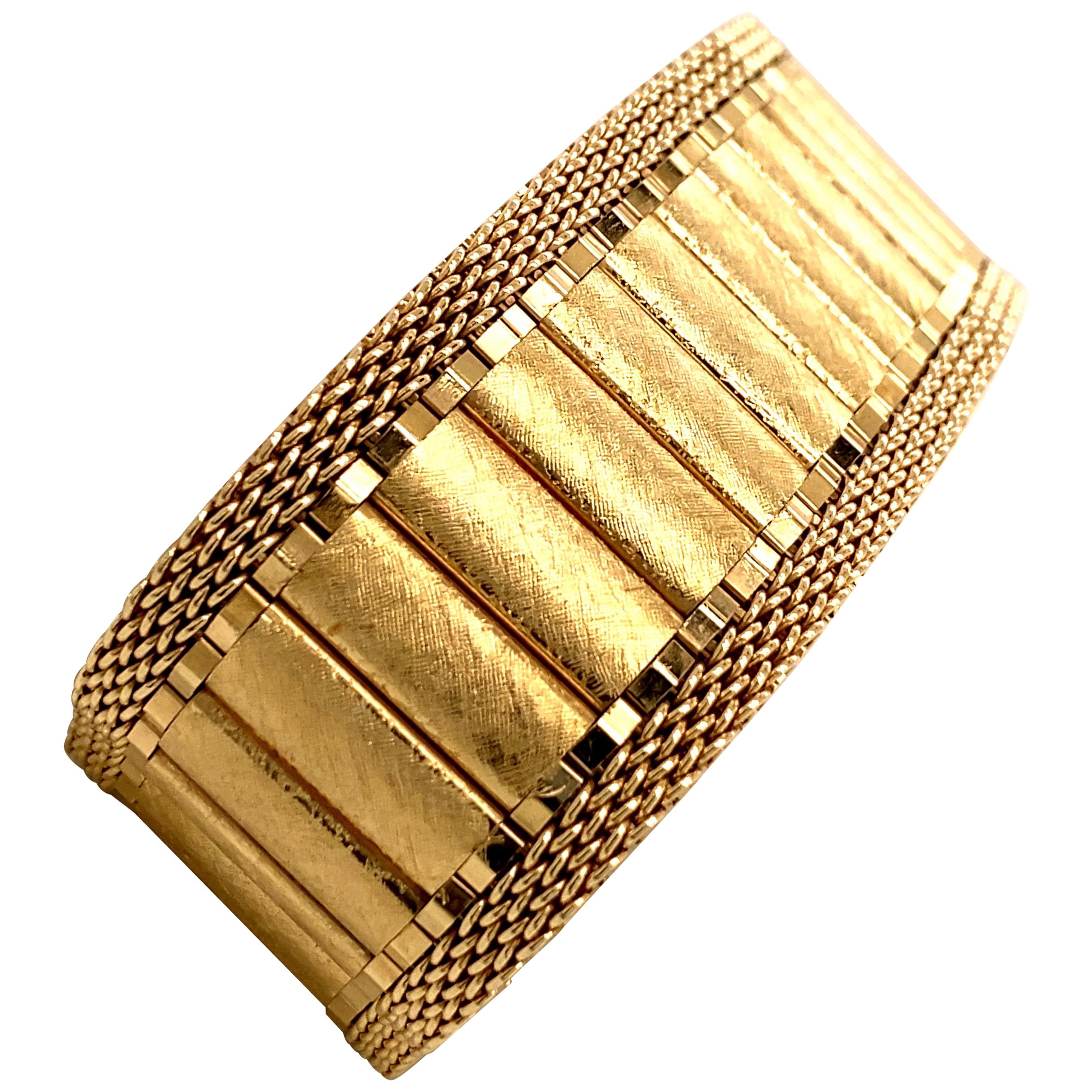 Vintage 1960s 14 Karat Yellow Gold Wide Brushed Link and Mesh Belt Bracelet