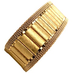 Vintage 1960s 14 Karat Yellow Gold Wide Brushed Link and Mesh Belt Bracelet