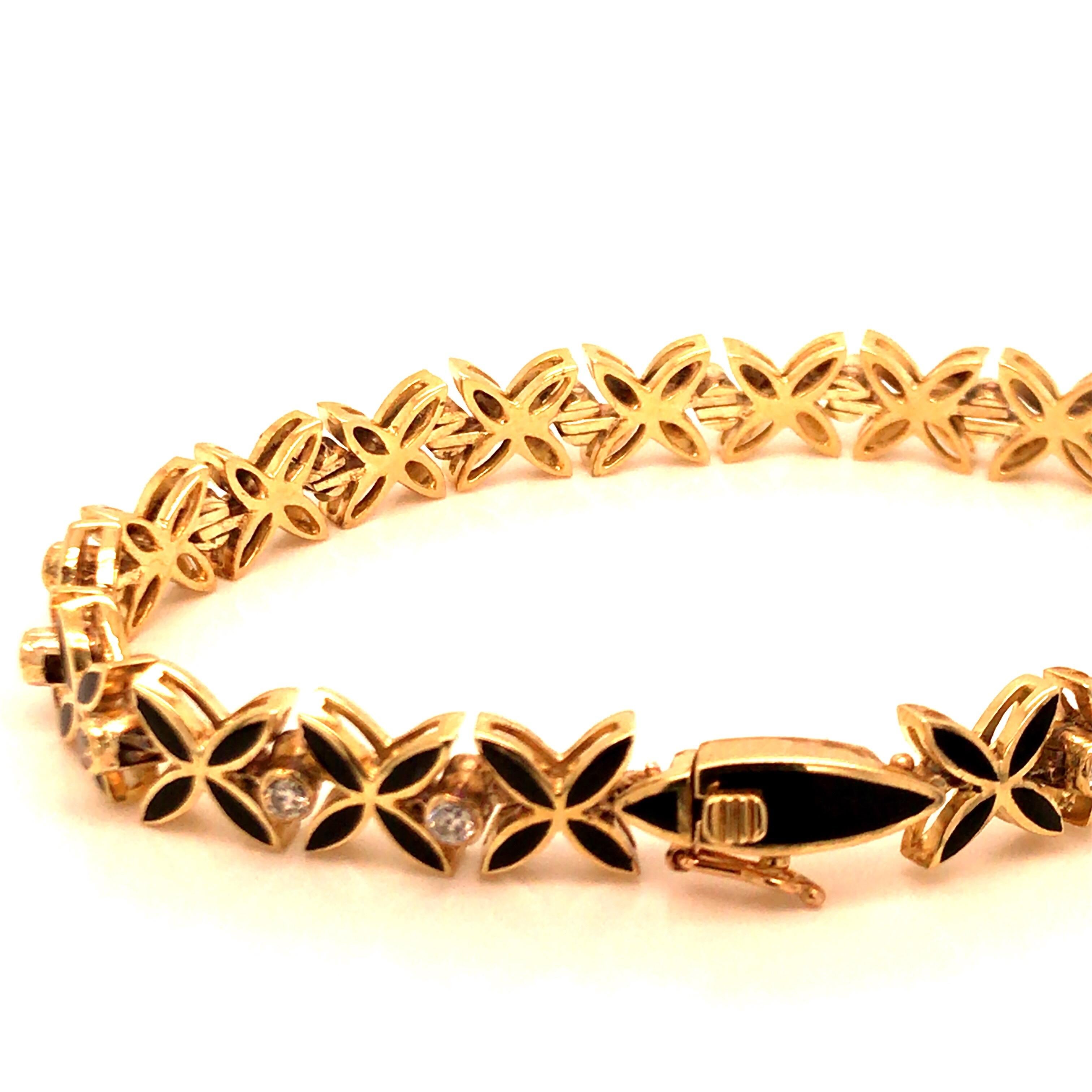 Round Cut Vintage 1960s 14 Karat Yellow Gold Diamond and Black Enamel Bracelet For Sale