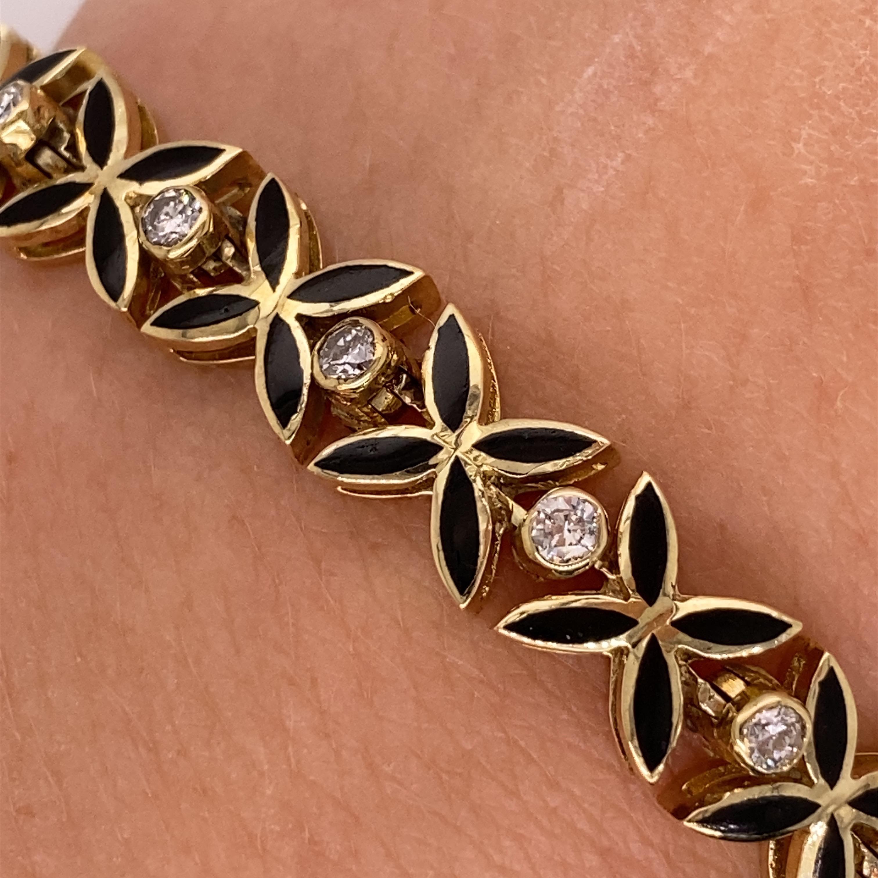 Vintage 1960s 14 Karat Yellow Gold Diamond and Black Enamel Bracelet For Sale 1