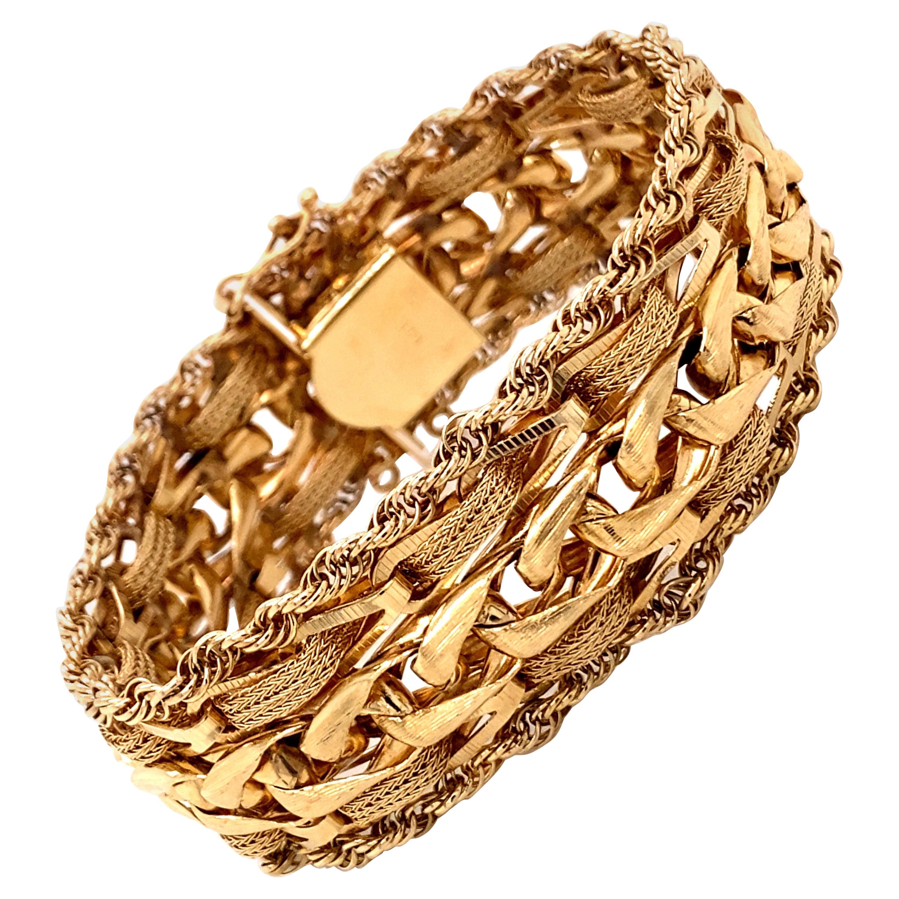 1960s 14 Karat Yellow Gold Woven Wheat Link with Rope Edge Wide Charm Bracelet For Sale