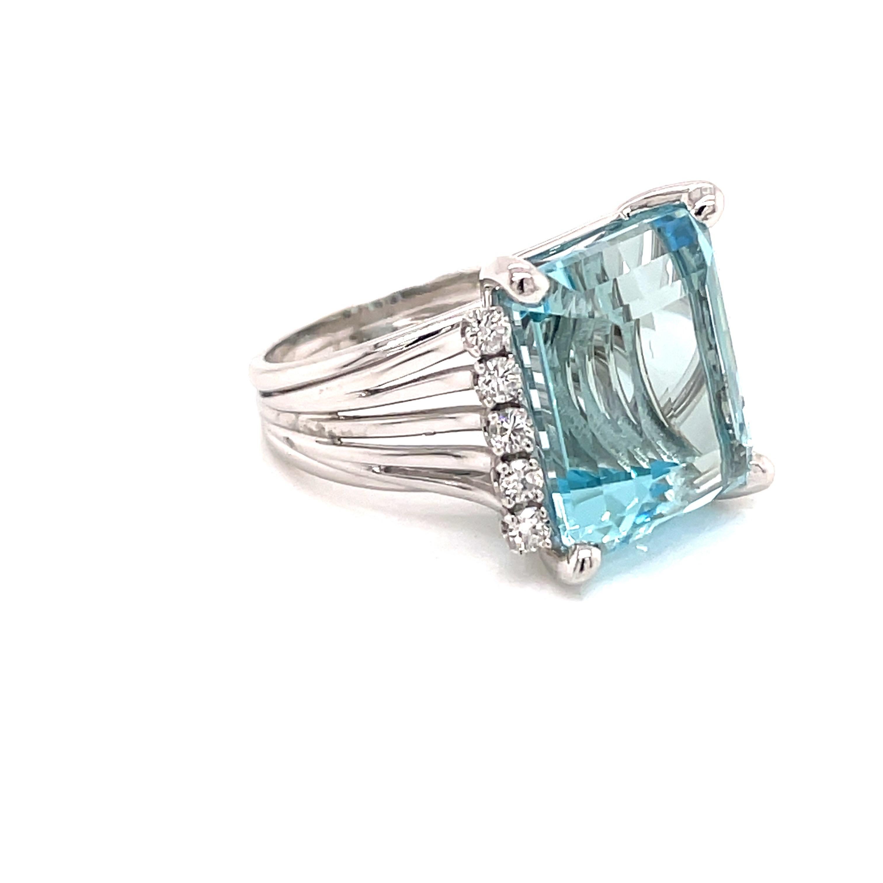 Vintage 1960's 17ct Emerald Cut Aquamarine Ring with Diamonds In Good Condition In Boston, MA