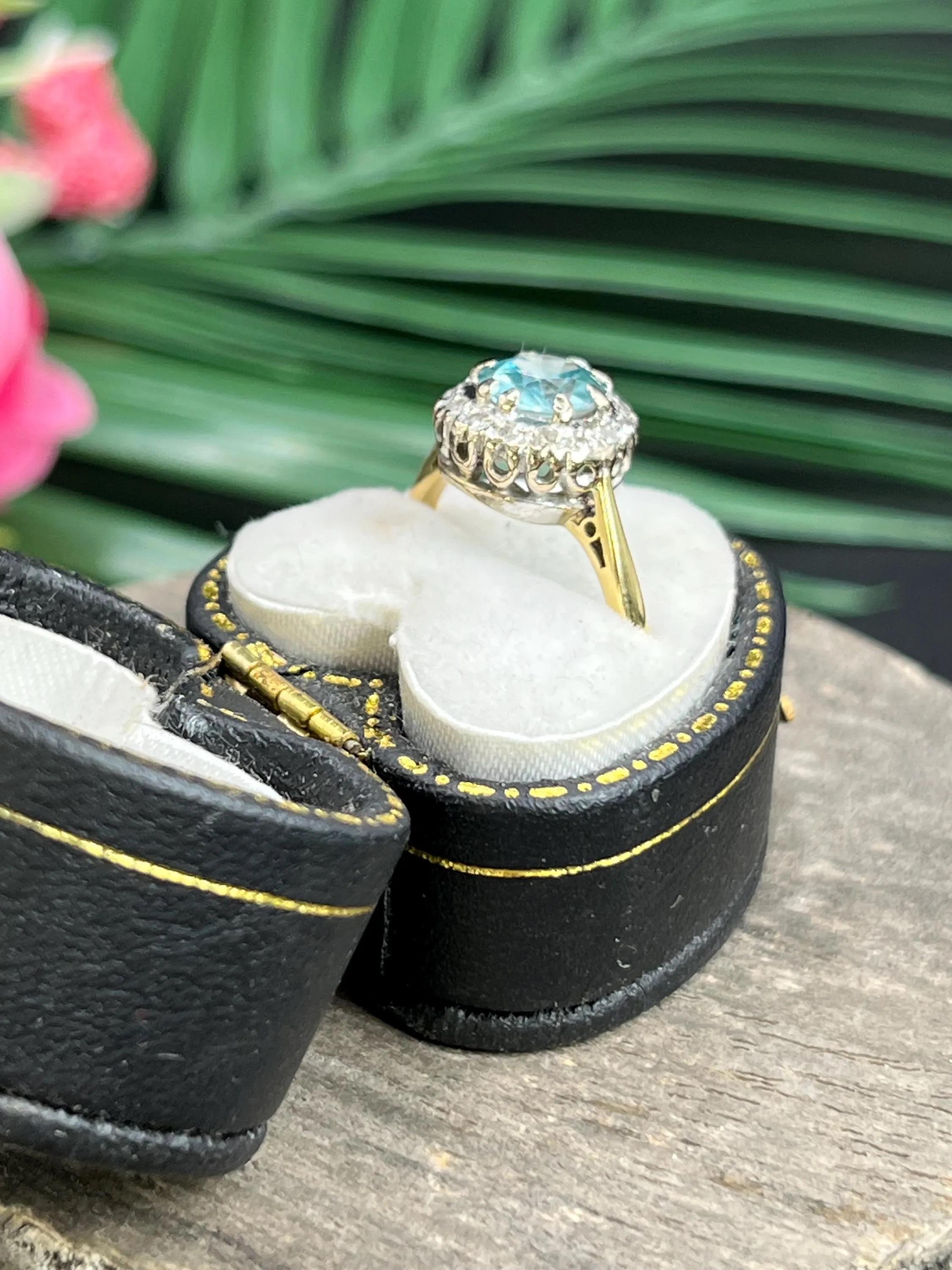 Anello a grappolo con zircone e diamante in oro 18 ct, Vintage By, anni '60 In condizioni buone in vendita a Brighton, GB