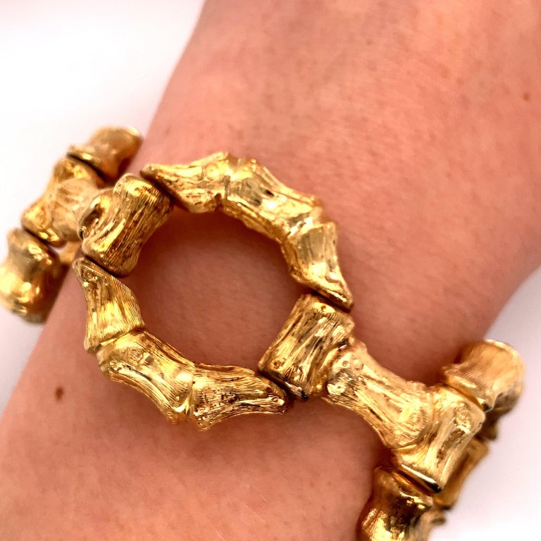 Vintage 1960s 18 Karat Yellow Gold Bamboo Link Wide Bracelet In Good Condition For Sale In Boston, MA
