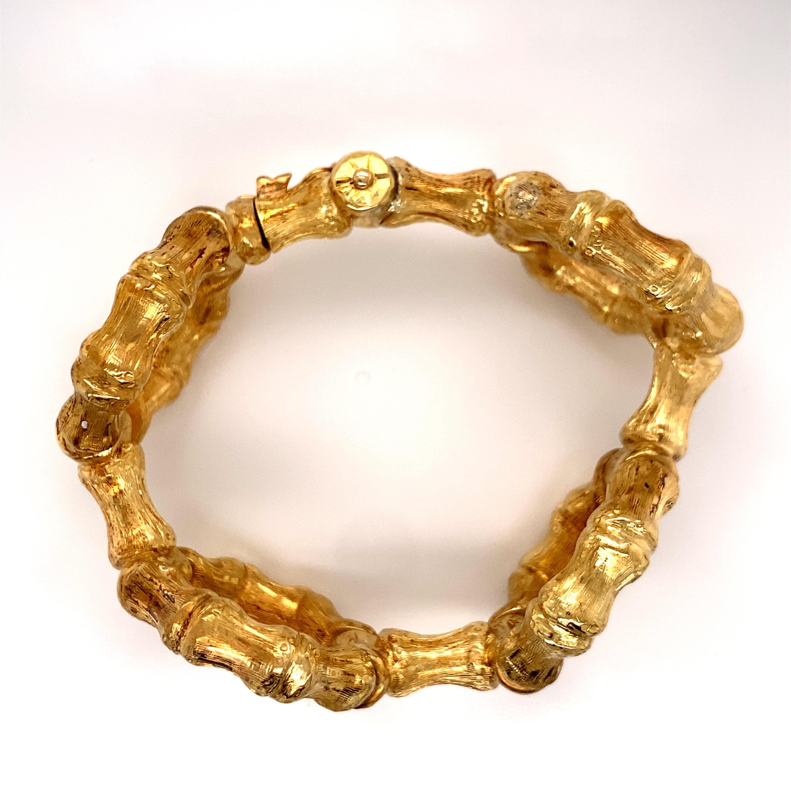 Vintage 1960s 18 Karat Yellow Gold Bamboo Link Wide Bracelet In Good Condition For Sale In Boston, MA
