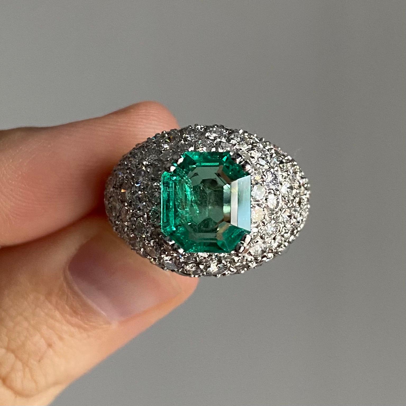 Modern Vintage 1960s/1970s Colombian Emerald Diamond Bombe Cocktail Ring Platinum