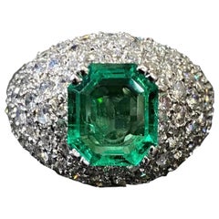 Vintage 1960s/1970s Colombian Emerald Diamond Bombe Cocktail Ring Platinum