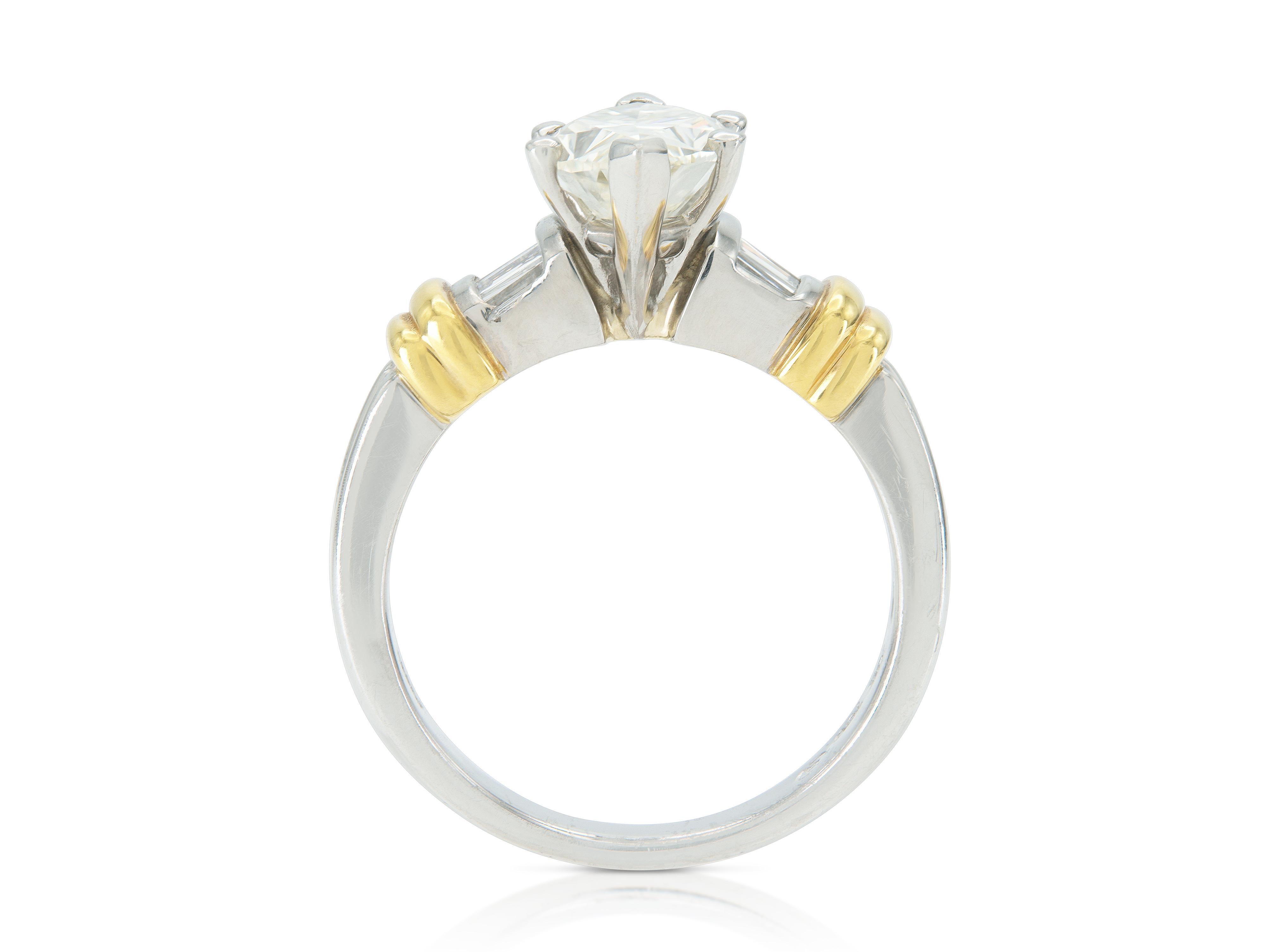 Vintage 1960er Jahre 2,10 Karat Diamant-Verlobungsring mit Marquise-Schliff im Zustand „Gut“ im Angebot in New York, NY