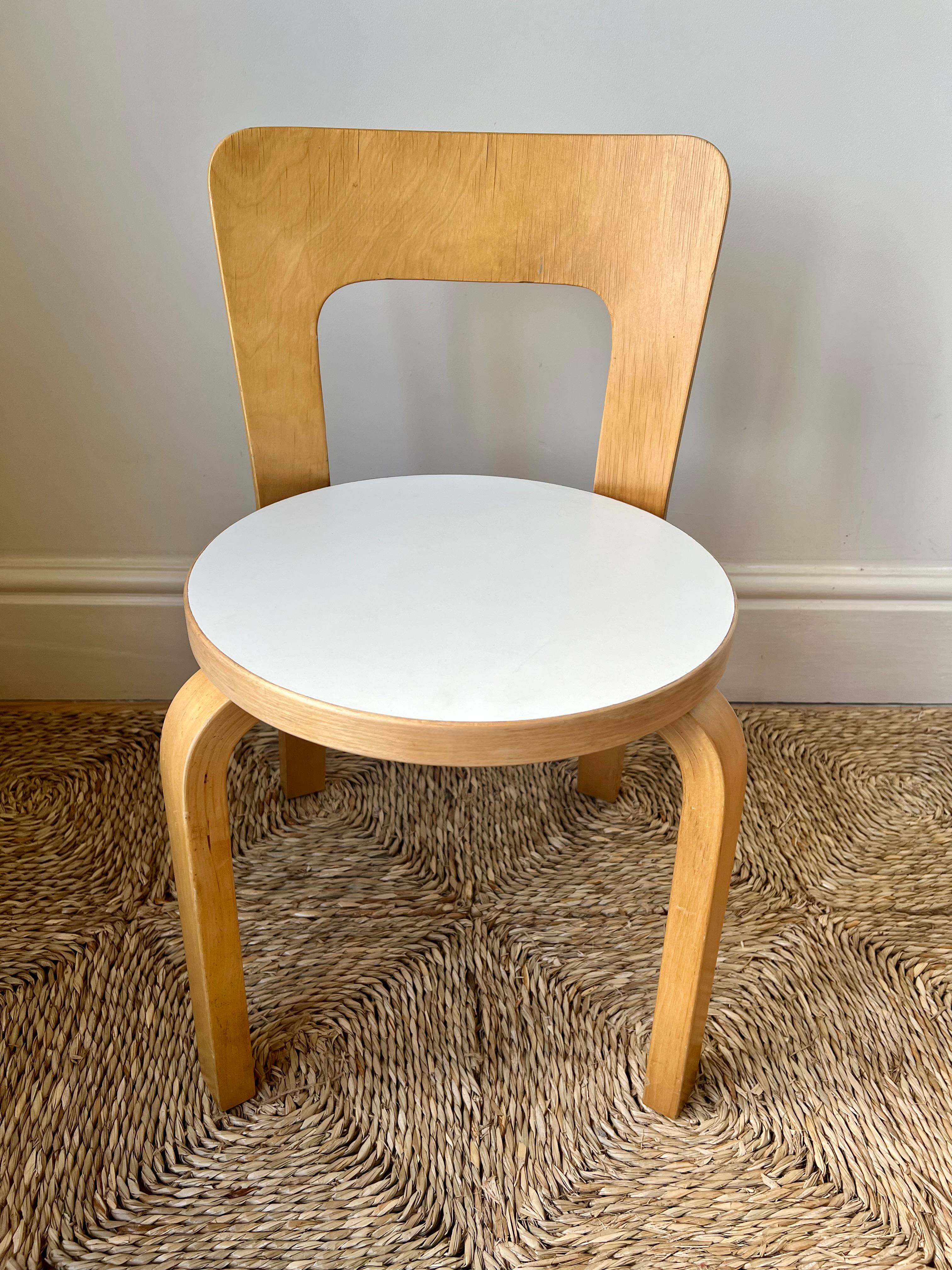 Chaises d'enfant vintage des années 1960/70, modèle N65 par Alvar Aalto+Aalto pour Artek, Finlande en vente 9