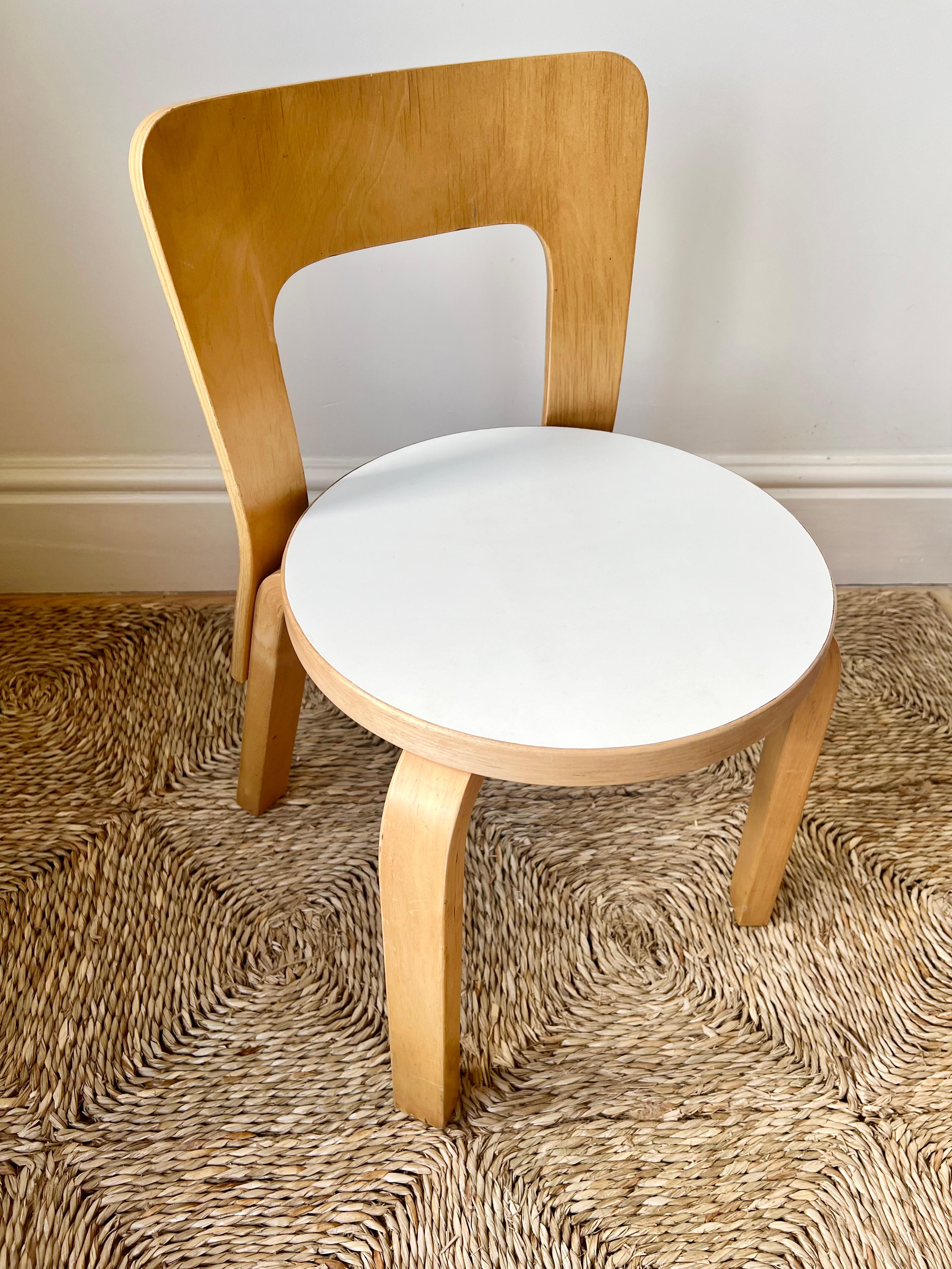 Chaises d'enfant vintage des années 1960/70, modèle N65 par Alvar Aalto+Aalto pour Artek, Finlande en vente 11