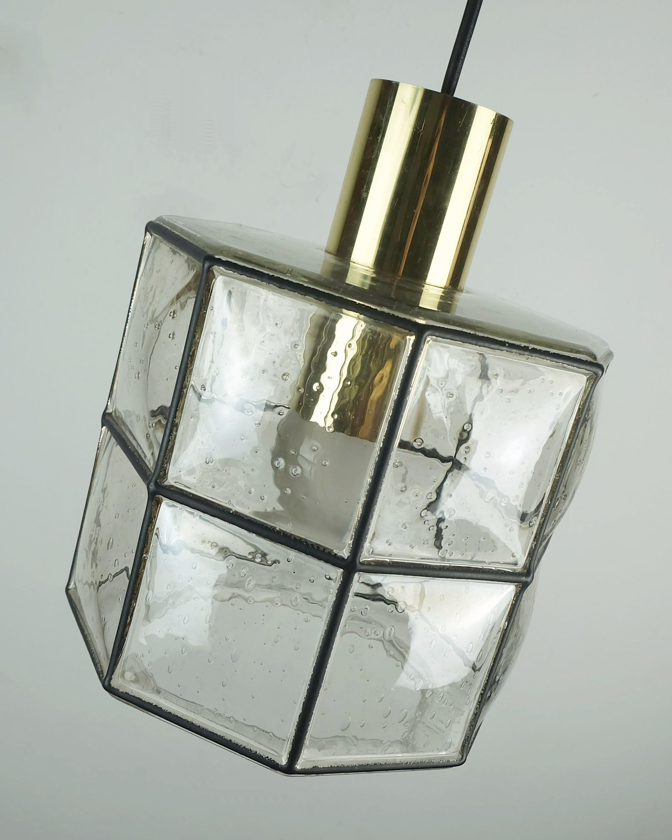 vintage 1960s 70s glashuette limburg PENDANT LAMPADA in vetro trasparente e ottone In condizioni buone in vendita a Mannheim, DE