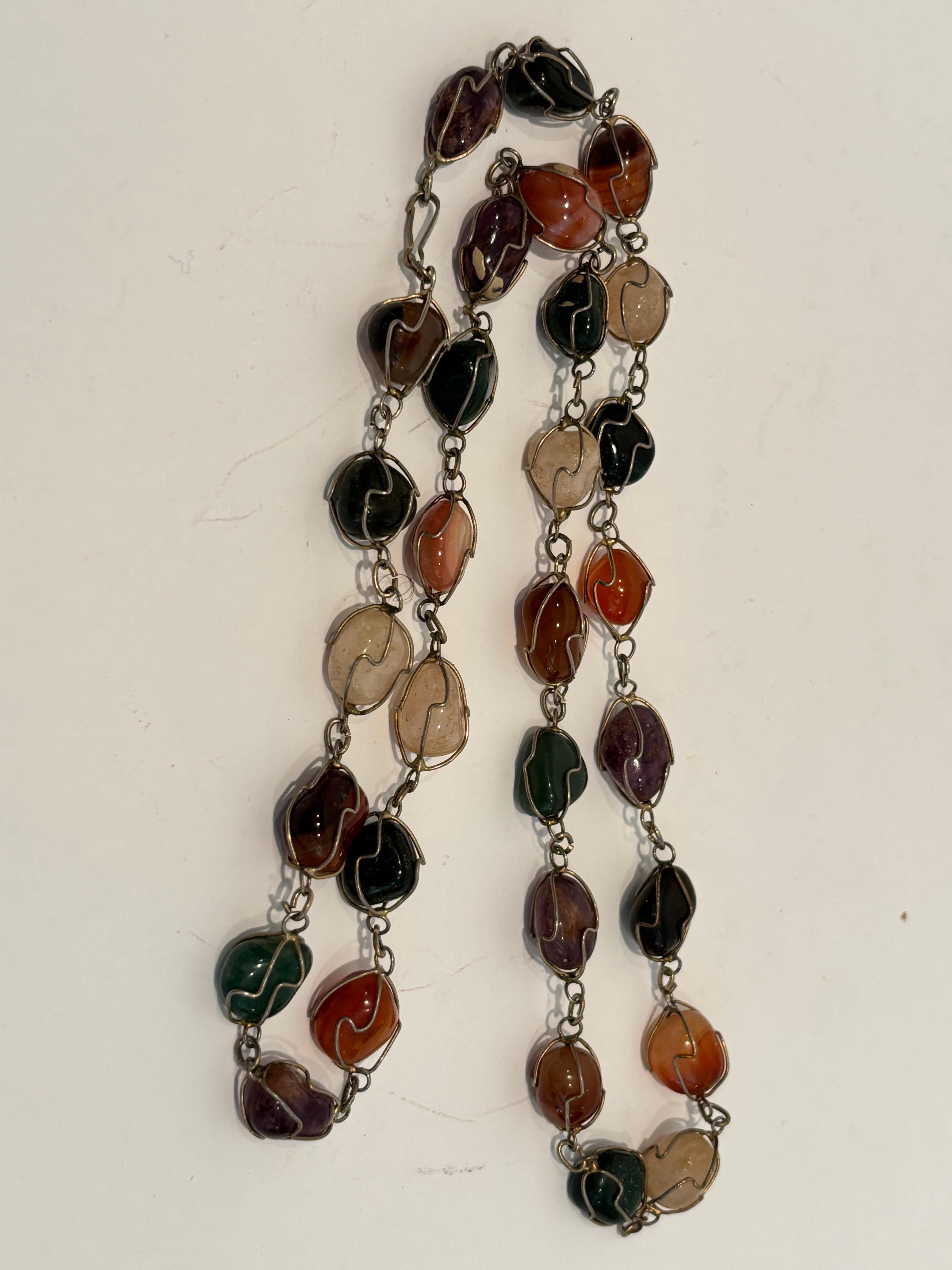 Vintage 1960s-70s Semi-Precious Stone Necklace Silver Wire Cage Design en vente 9
