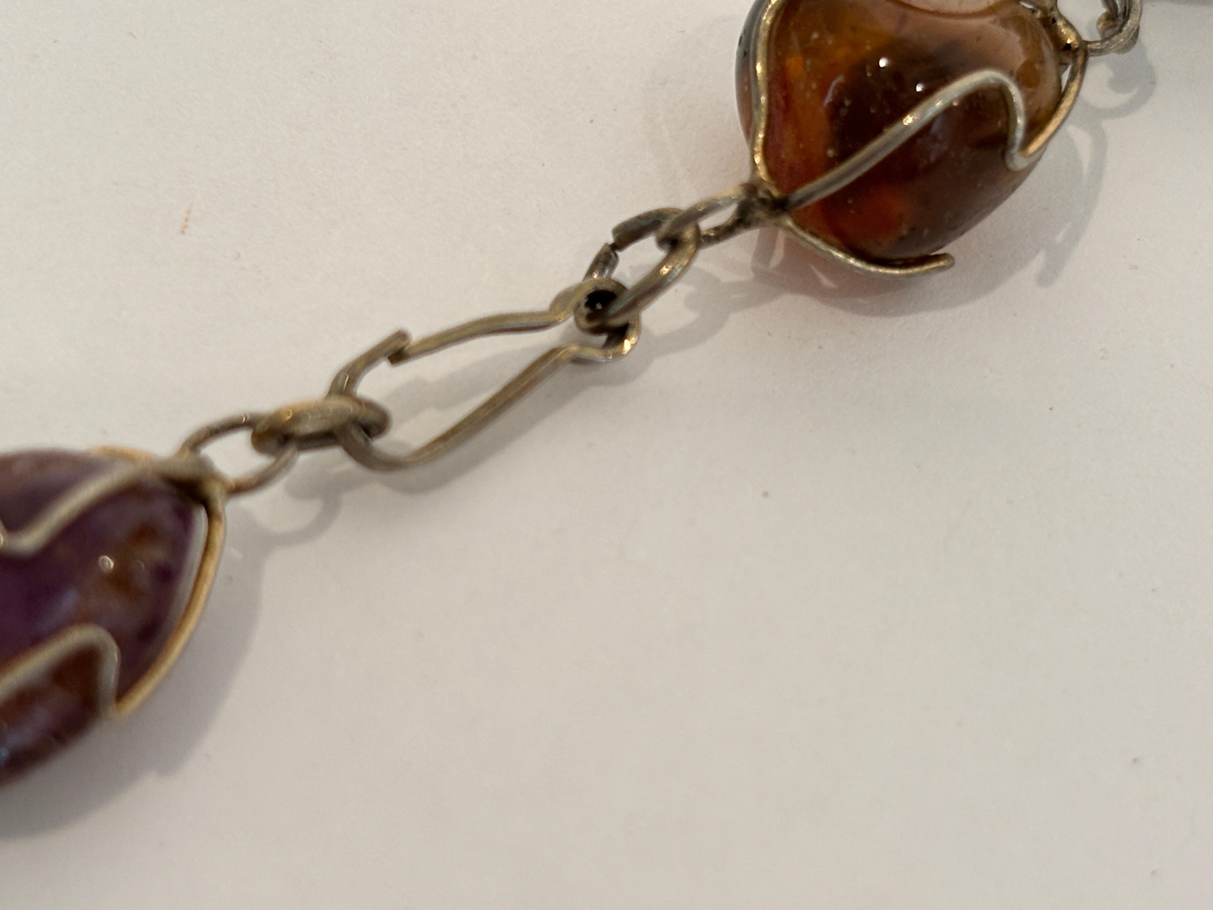 Vintage 1960s-70s Semi-Precious Stone Necklace Silver Wire Cage Design en vente 10