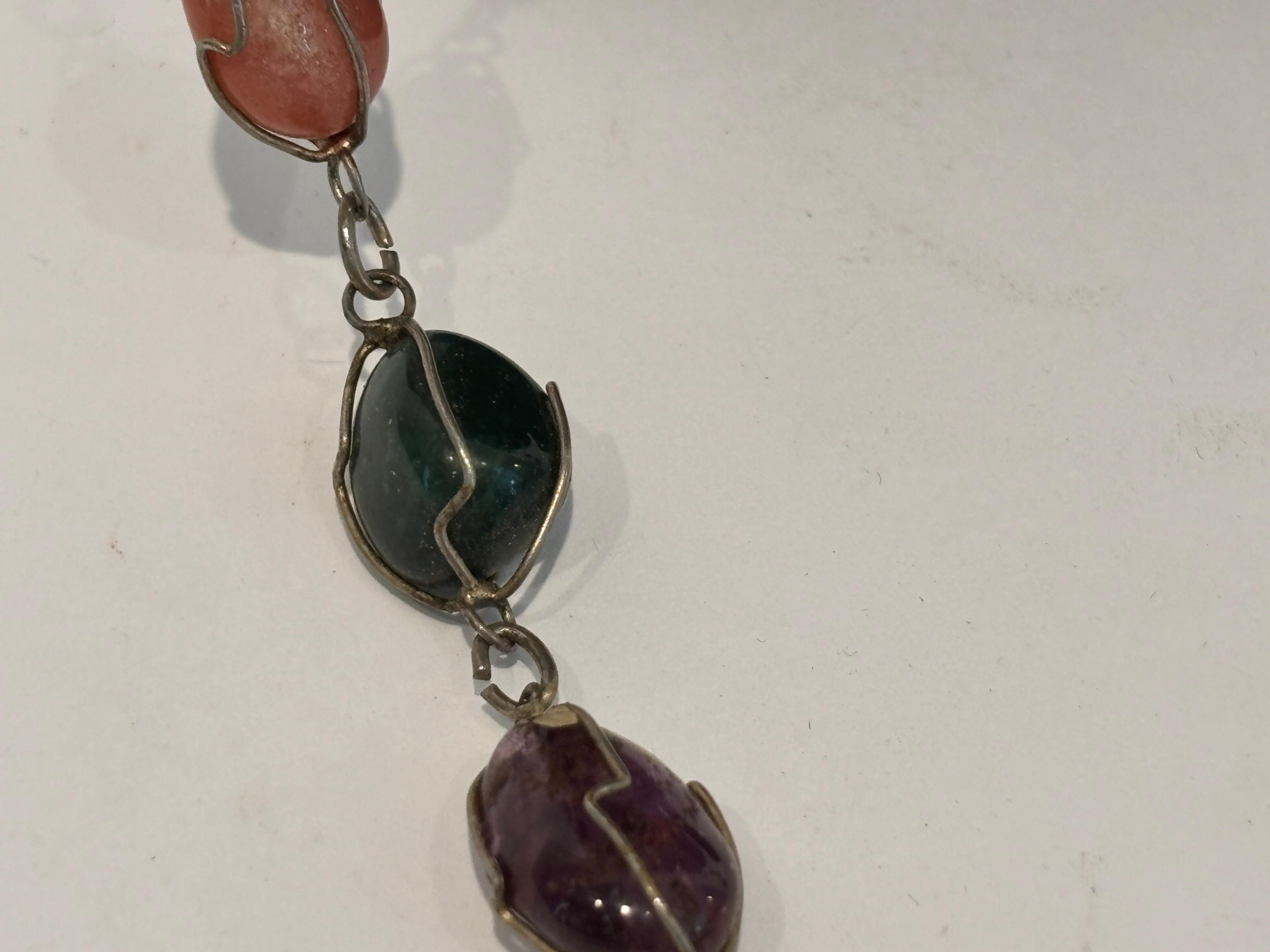 Vintage 1960s-70s Semi-Precious Stone Necklace Silver Wire Cage Design en vente 1