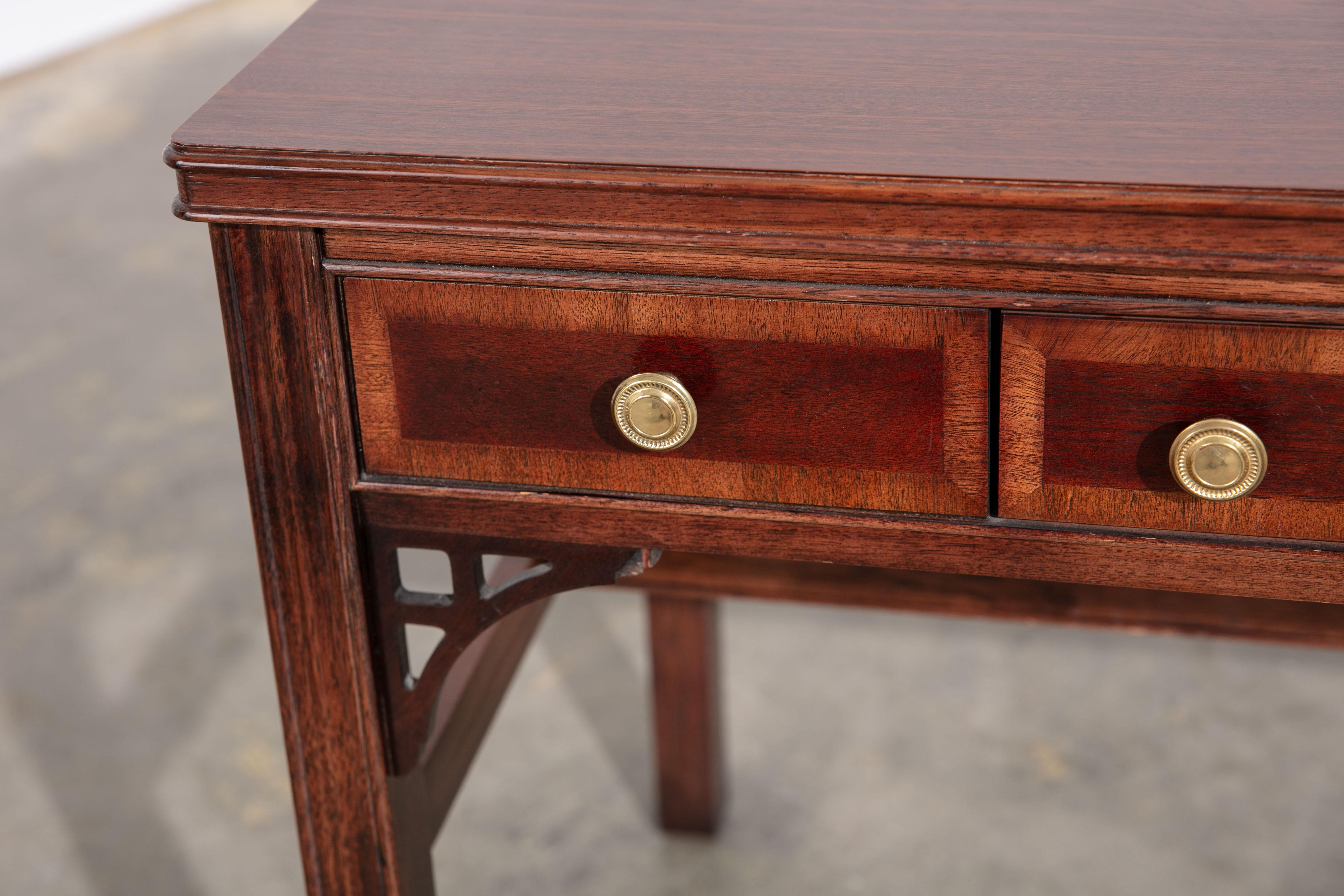 Vintage 1960's American of Martinsville Desk For Sale 4