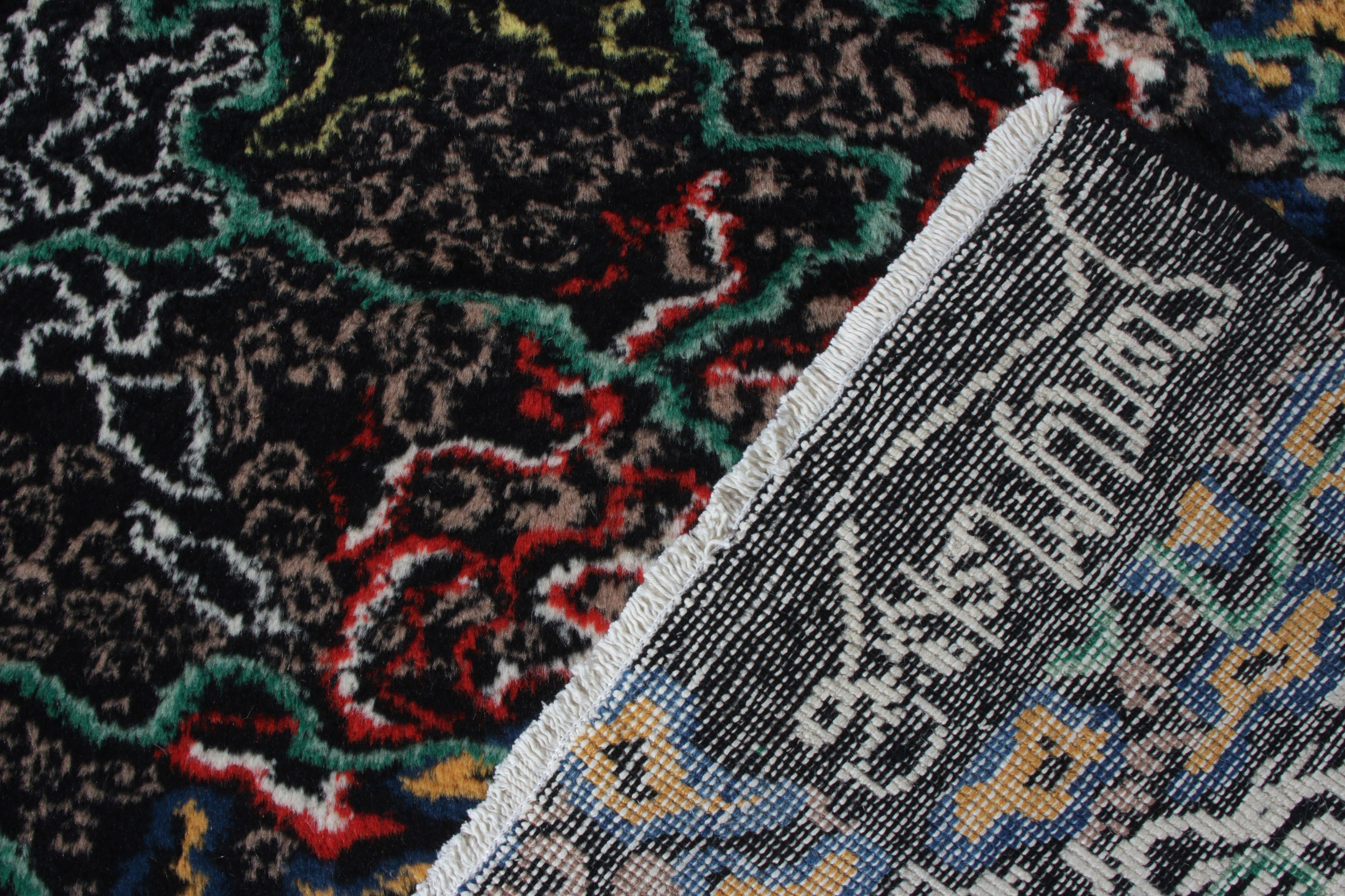 Vintage Signature Zeki Müren Rug With Polychromatic All-Over Pattern In Good Condition For Sale In Long Island City, NY