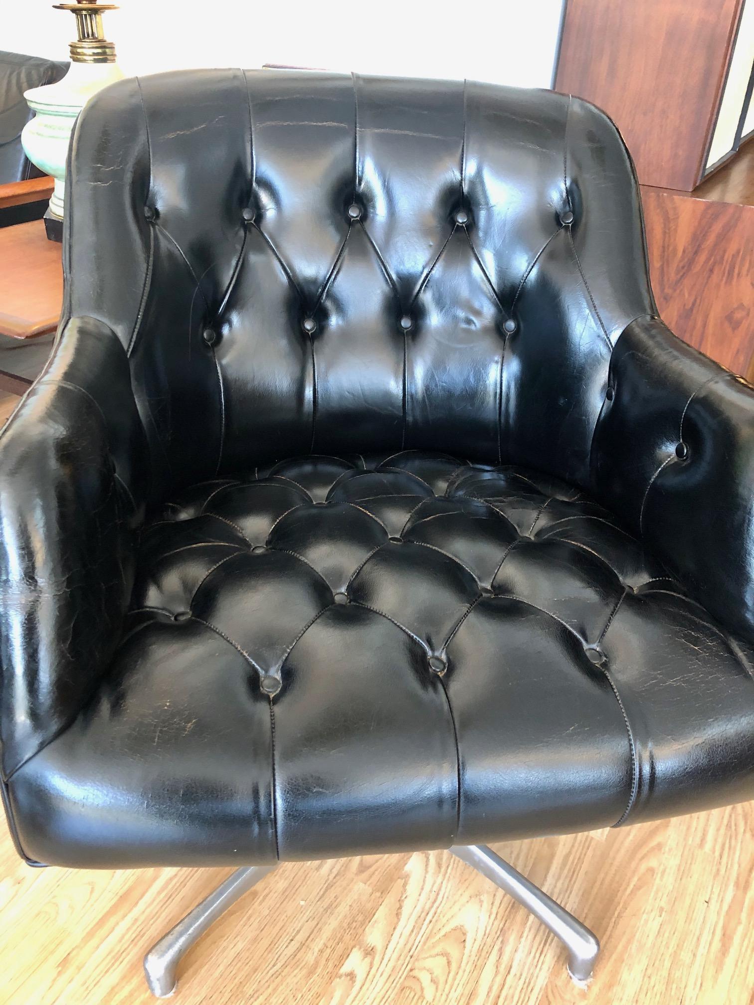 Vintage 1960s Black Leather Swivel Chair by Jens Risom for B.L. Marble Company In Good Condition In San Antonio, TX