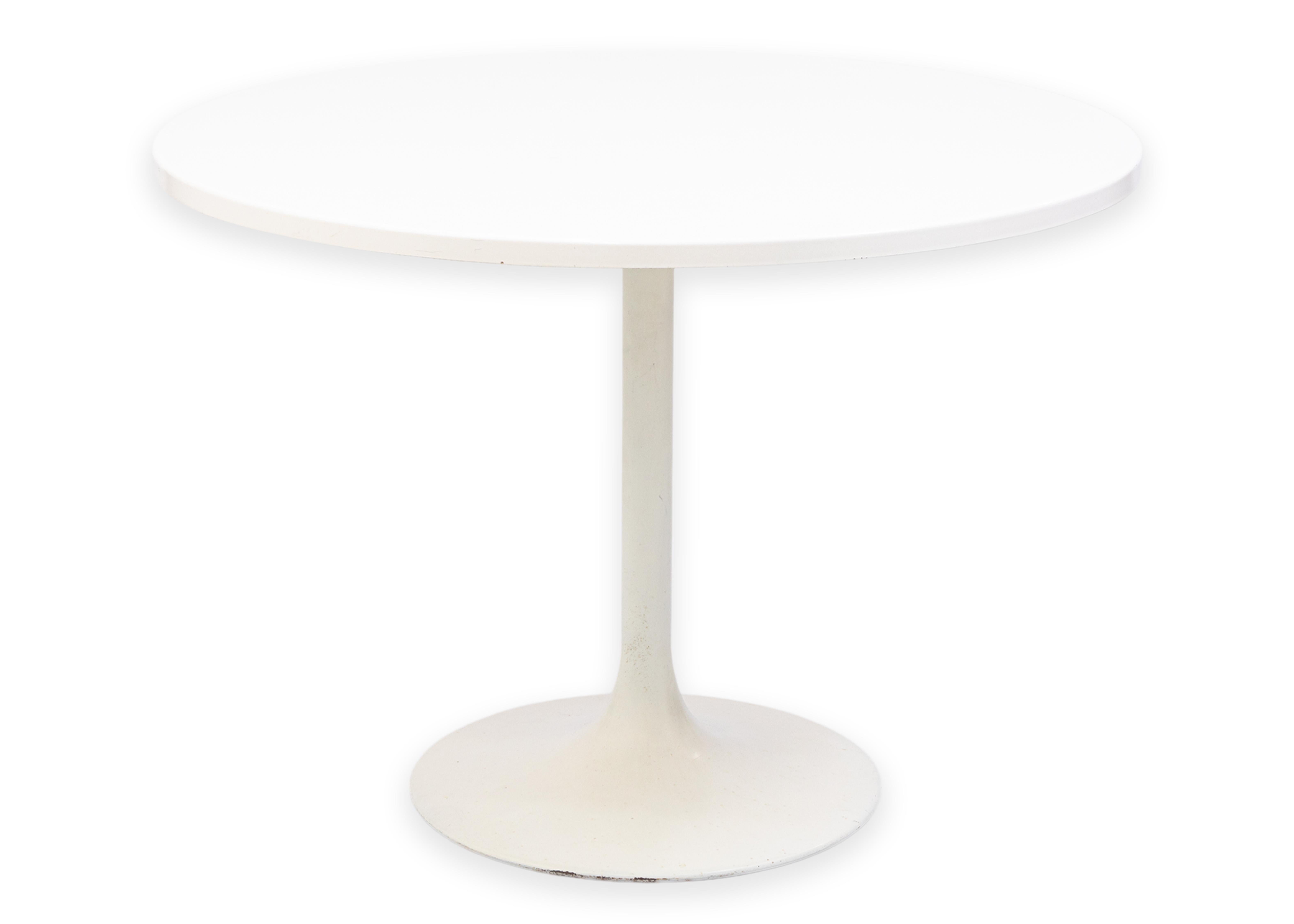 Mid-20th Century Vintage 1960s Borge Johansen White Tulip Style Round Dining Dinette Table For Sale