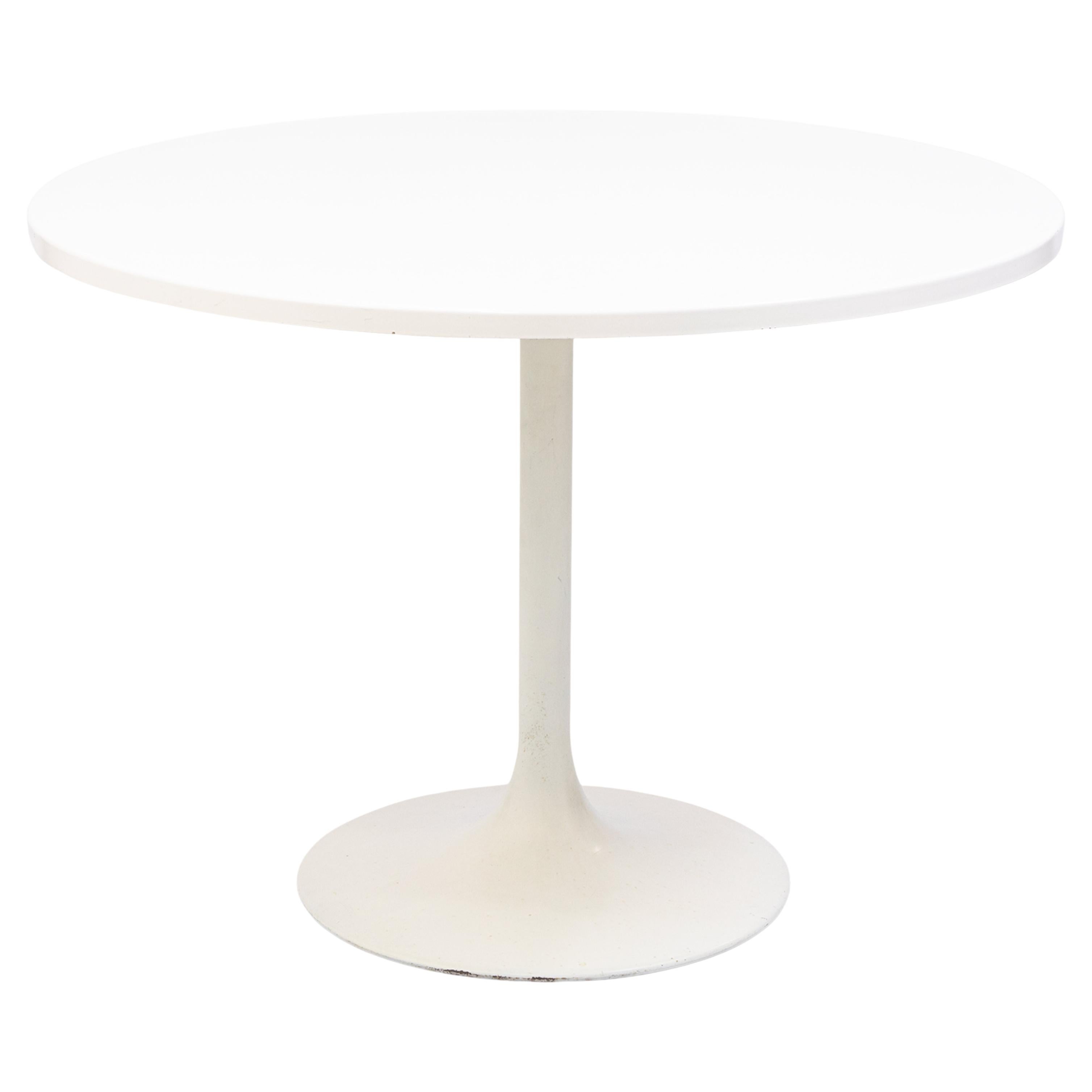Vintage 1960s Borge Johansen White Tulip Style Round Dining Dinette Table For Sale