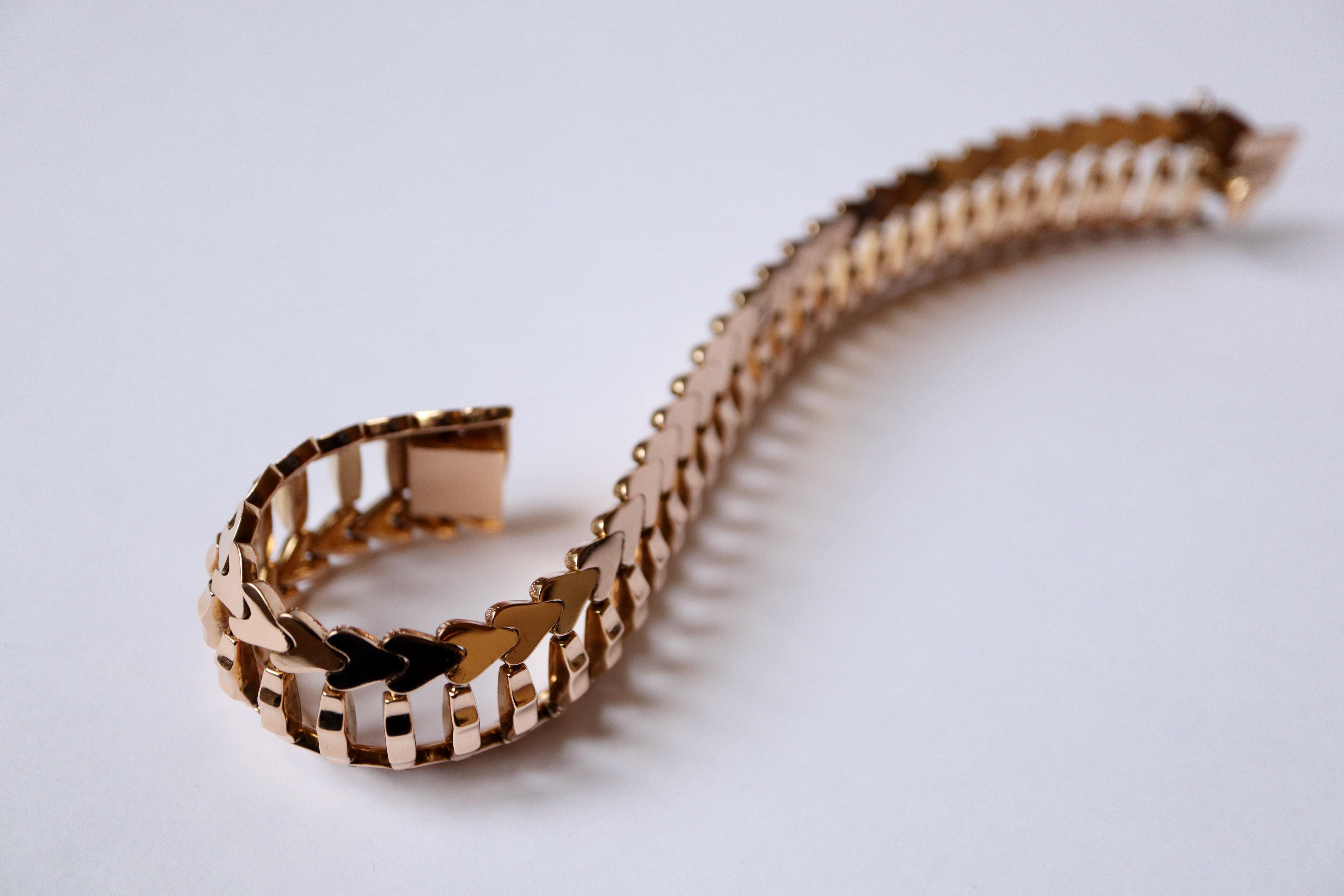Bracelet vintage en forme de cœurs en or jaune 18 carats, années 1960 en vente 5