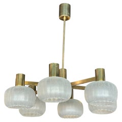Vintage 1960s Messing & mundgeblasenes Glas 6 Light Kronleuchter Hans-Agne Jakobsson Stil