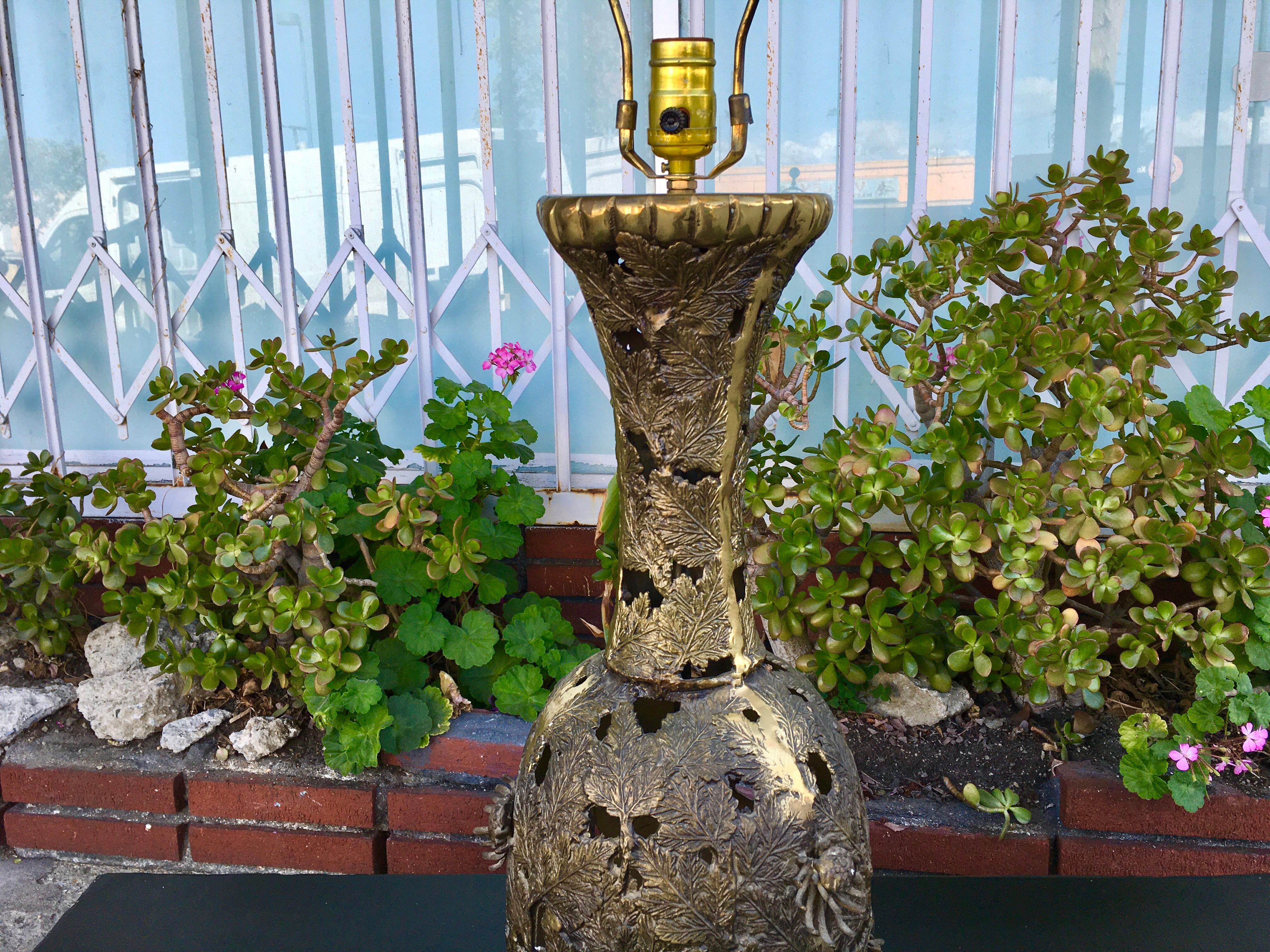 Milieu du XXe siècle Lampe vintage en laiton des années 1960 en vente