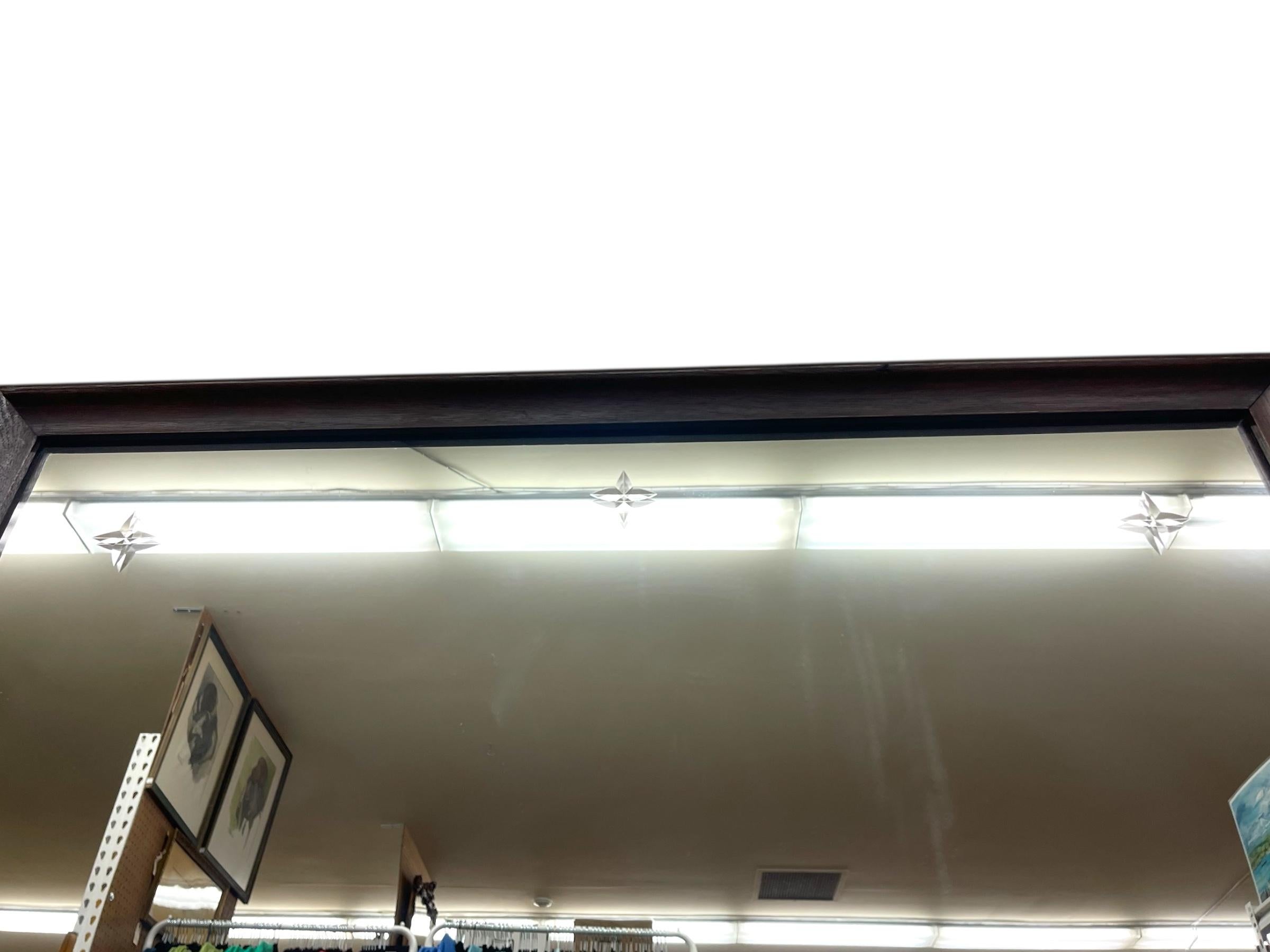 Vetro Specchio Vintage 1960 Broyhill Saga Mid Century Modern Design con incisione a stella. in vendita