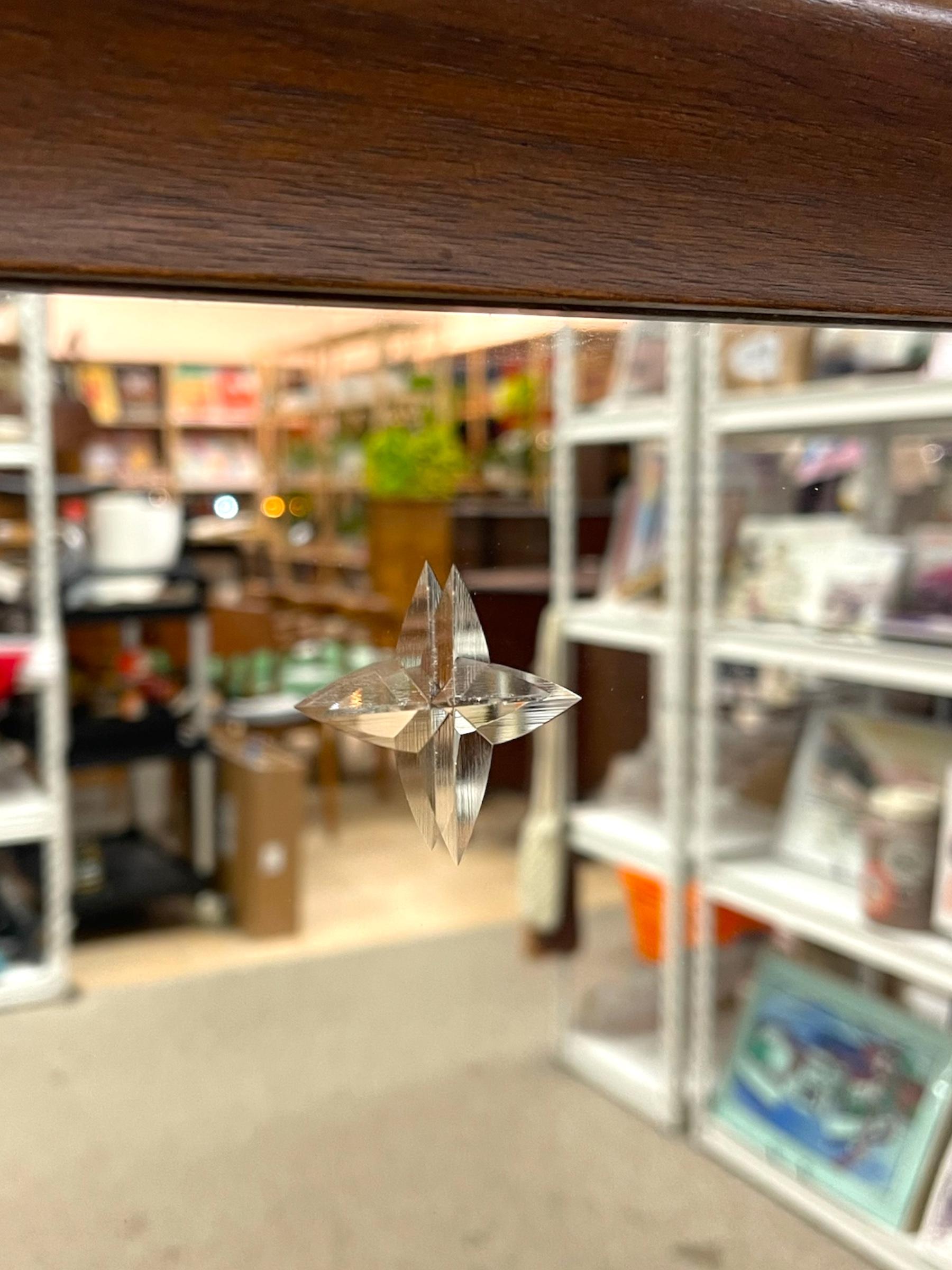 Specchio Vintage 1960 Broyhill Saga Mid Century Modern Design con incisione a stella. in vendita 2