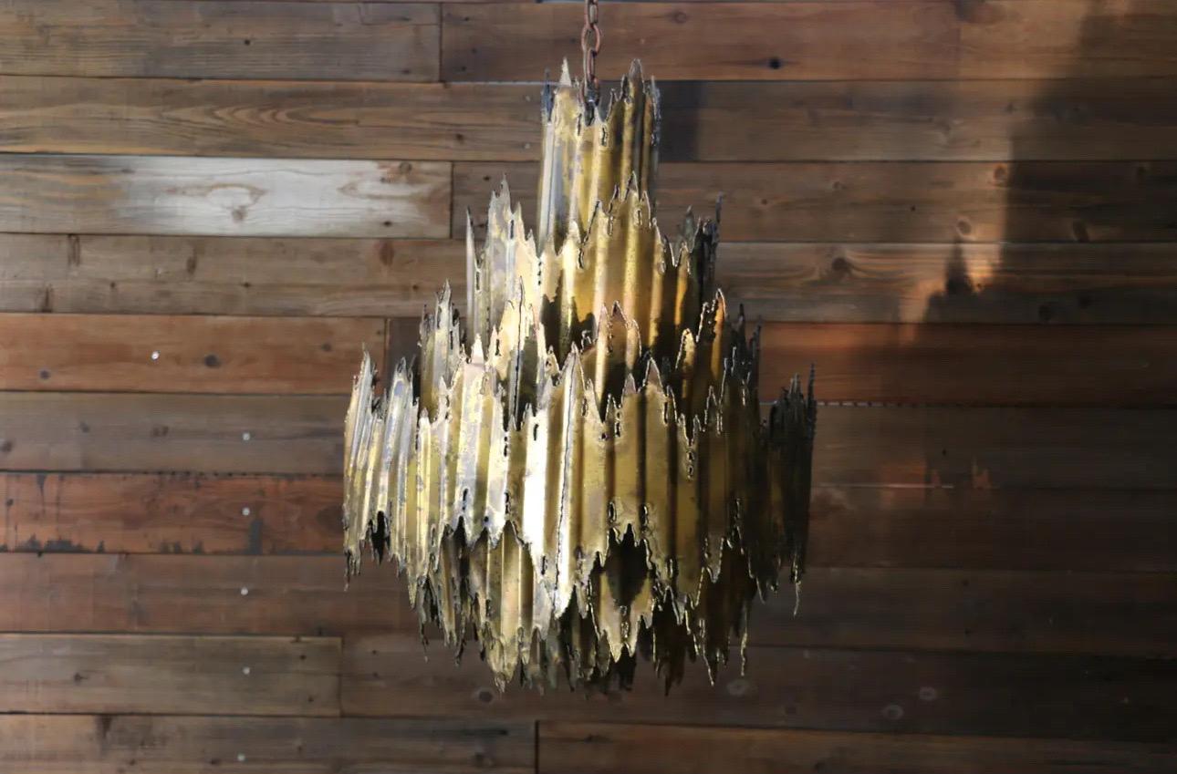 Vintage 1960s Brutalist Torch-Cut Brass Chandelier by Tom Greene In Good Condition For Sale In North Hollywood, CA