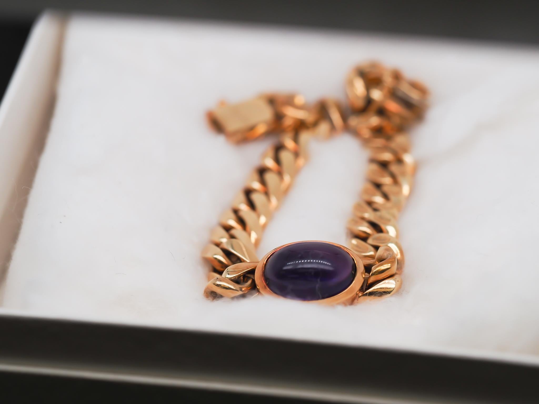 Vintage 1960s Bulgari 18K Yellow Gold Bracelet with Cabochon Amethyst In Good Condition For Sale In Hicksville, NY
