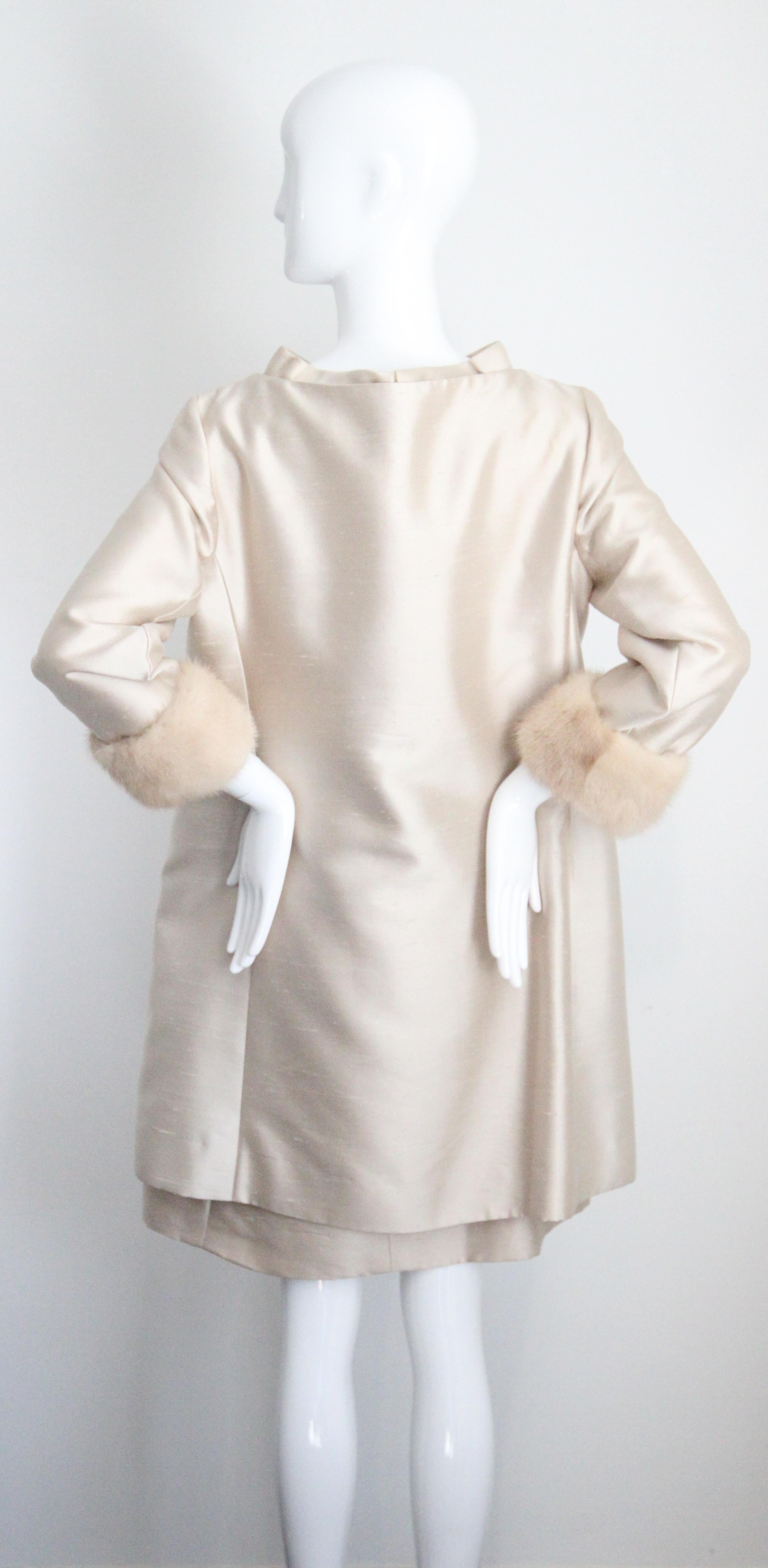 Vintage 1960's Champagne Silk Dress and Coat Suit 1960's Dress Set UK 12 US 8 en vente 11