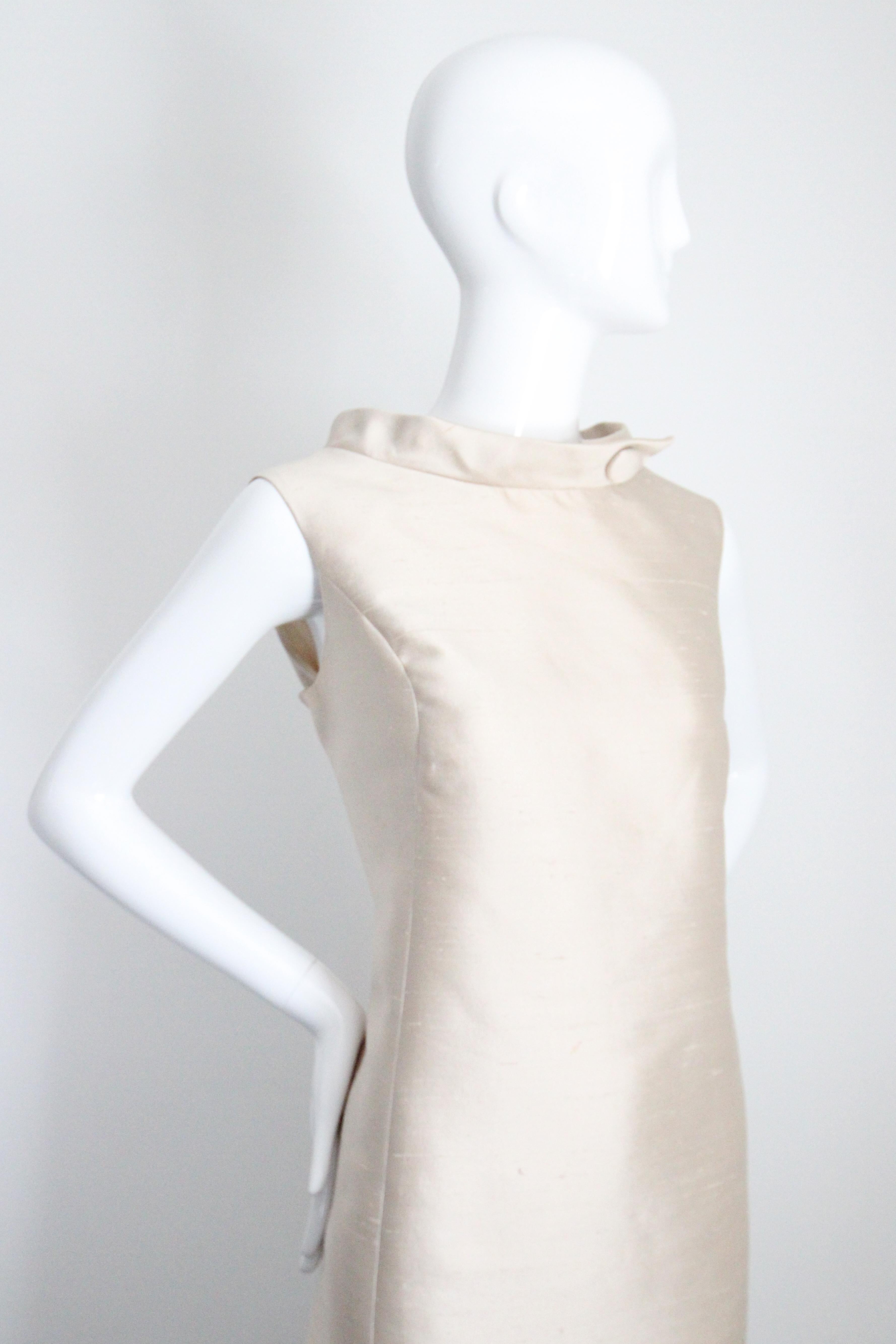 Vintage 1960's Champagne Silk Dress and Coat Suit 1960's Dress Set UK 12 US 8 en vente 1