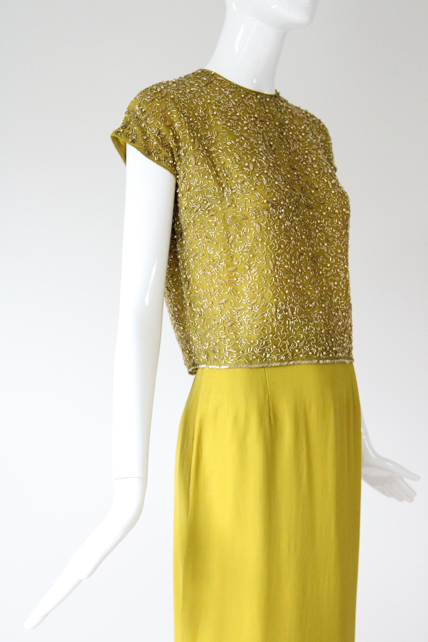 Vintage 1960s Chartreuse Grün Perlen Bluse und Rock Ensemble Set UK 8 US 4 im Angebot 1