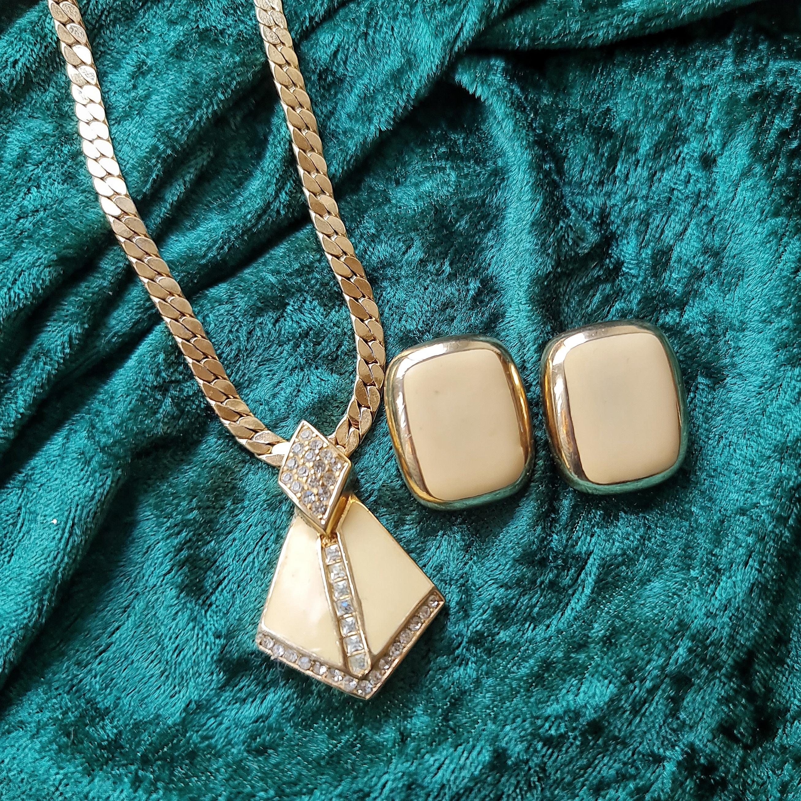 Vintage 1960's Christian Cream Enamel Necklace and Earrings Set In Excellent Condition For Sale In West Sussex, GB