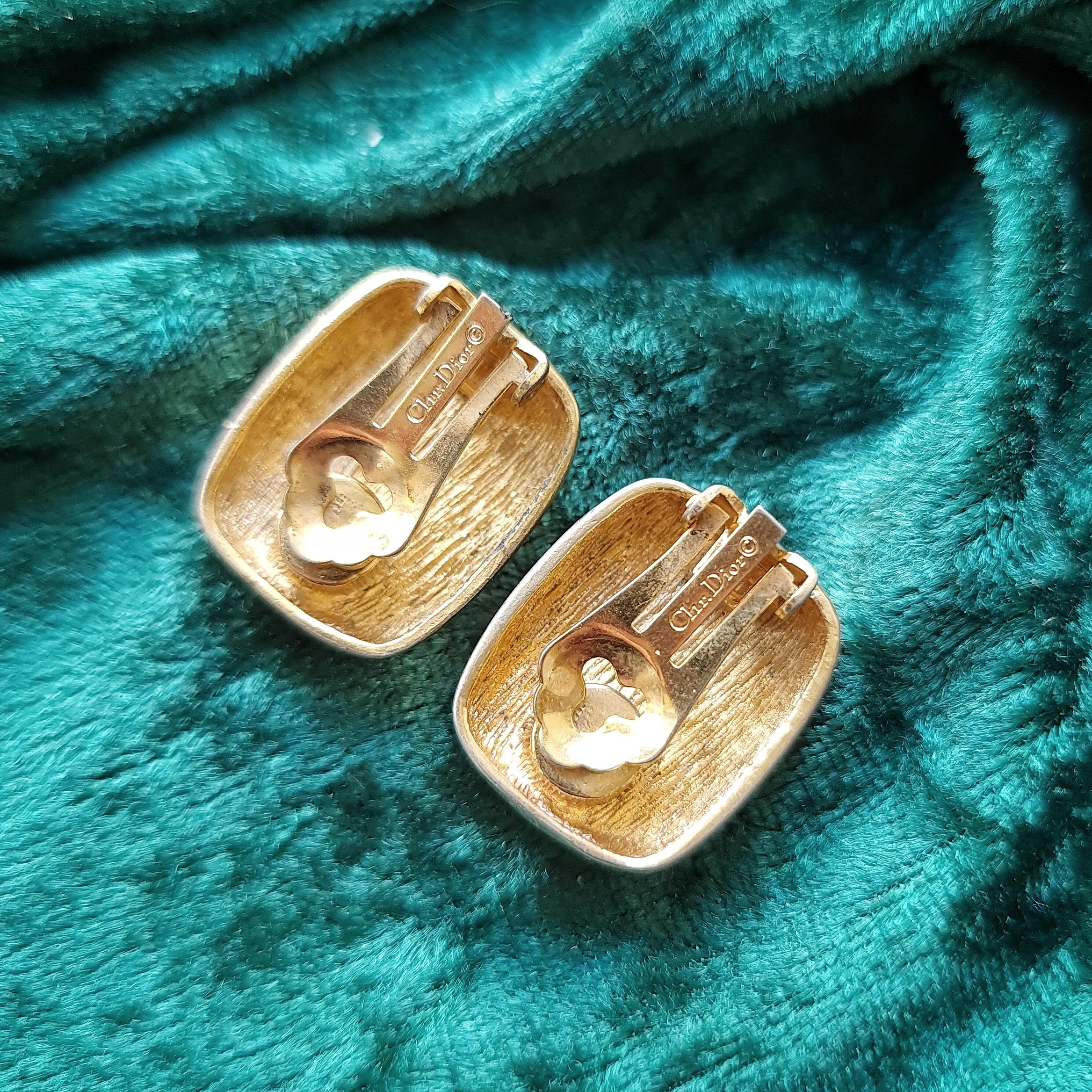 Women's Vintage 1960's Christian Cream Enamel Necklace and Earrings Set For Sale