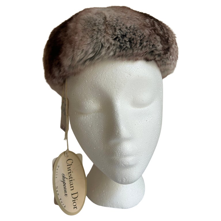 Vintage 1960s Christian Dior Grey and Burgundy Fur Hat  display picture 1