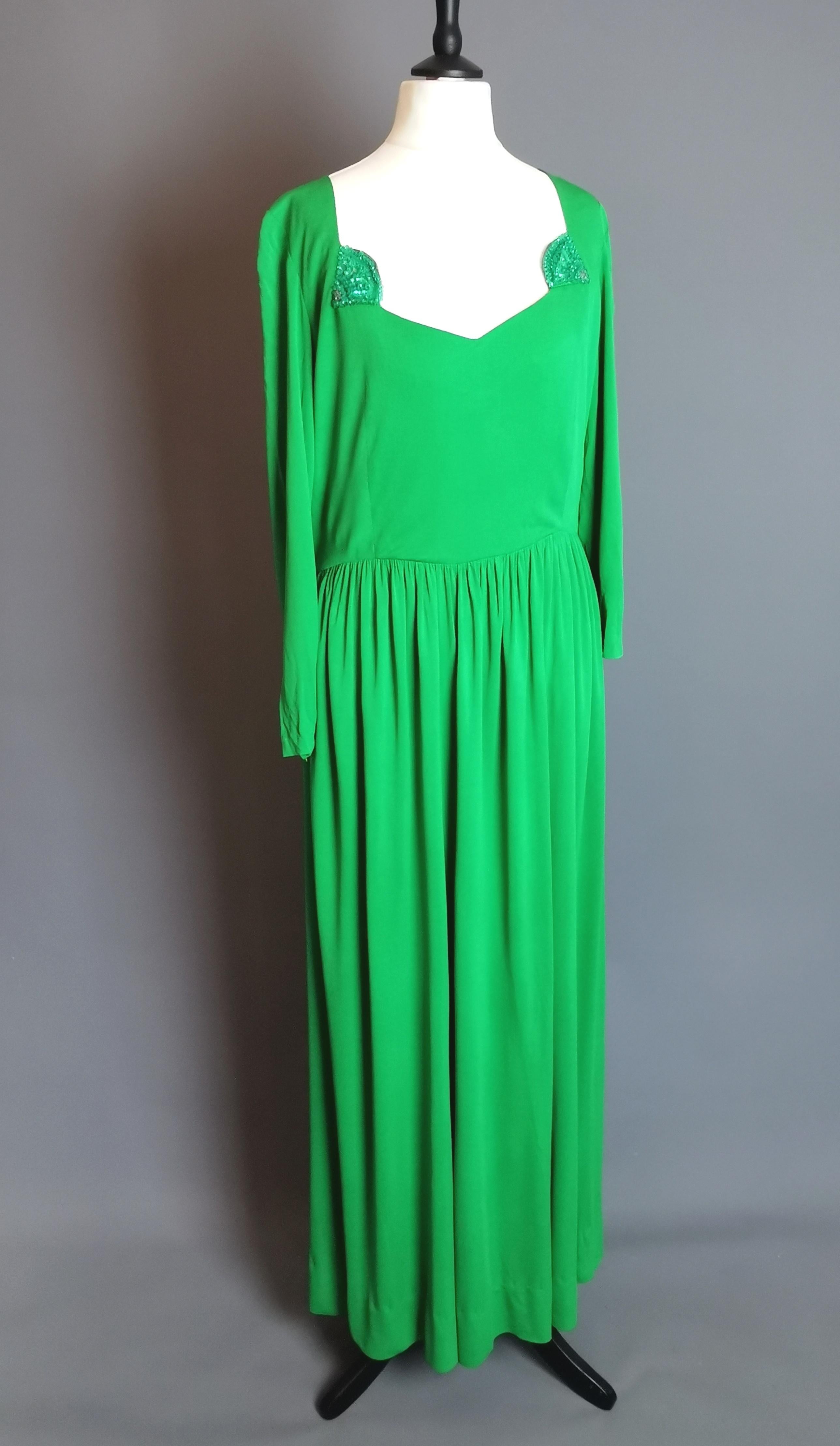 Vintage 1960s cocktail dress, emerald green 1