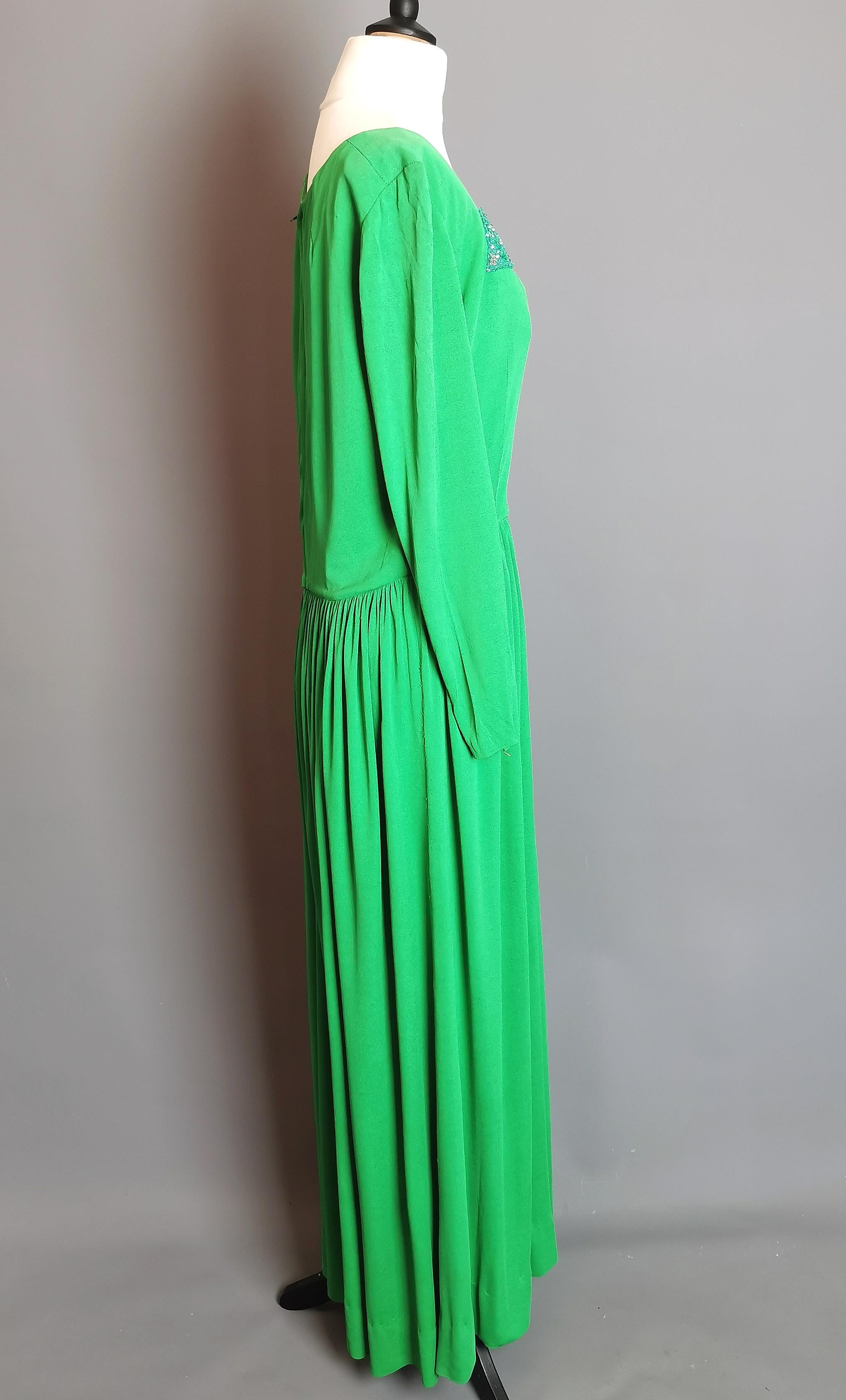 Vintage 1960s cocktail dress, emerald green 2