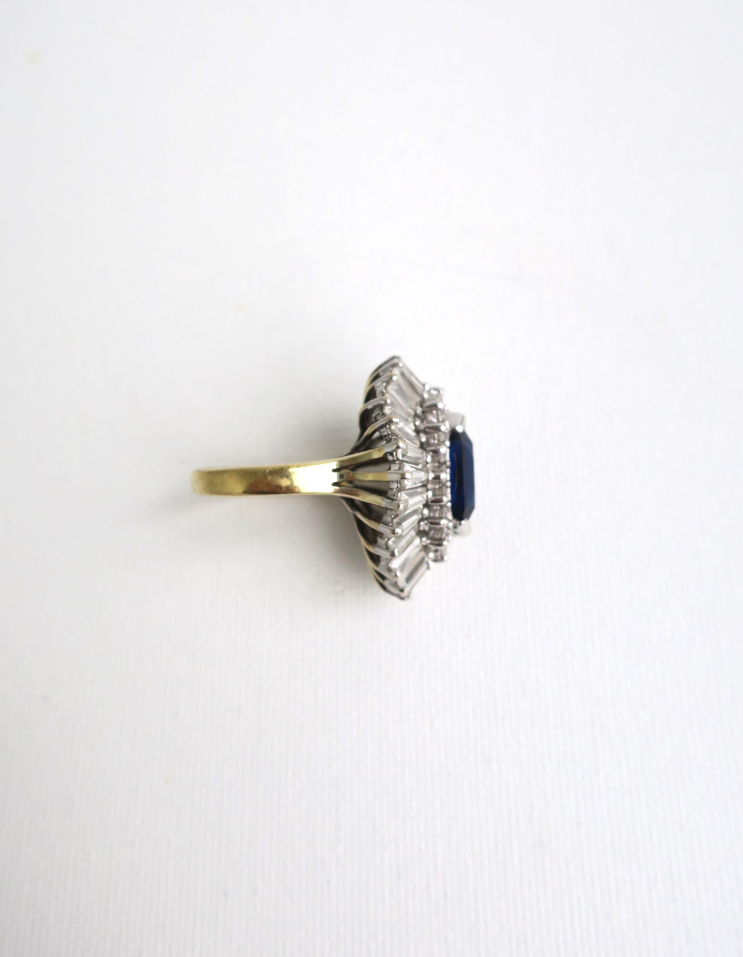 Anello Cocktail Vintage By 1960 con diamanti finti e zaffiro in oro vermeil in vendita 6