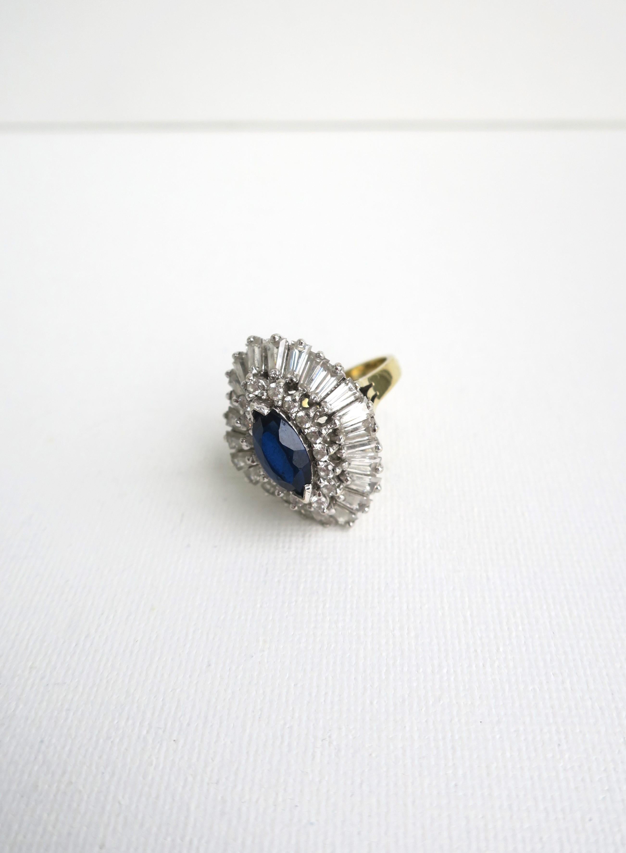 Anello Cocktail Vintage By 1960 con diamanti finti e zaffiro in oro vermeil In condizioni ottime in vendita a New York, NY
