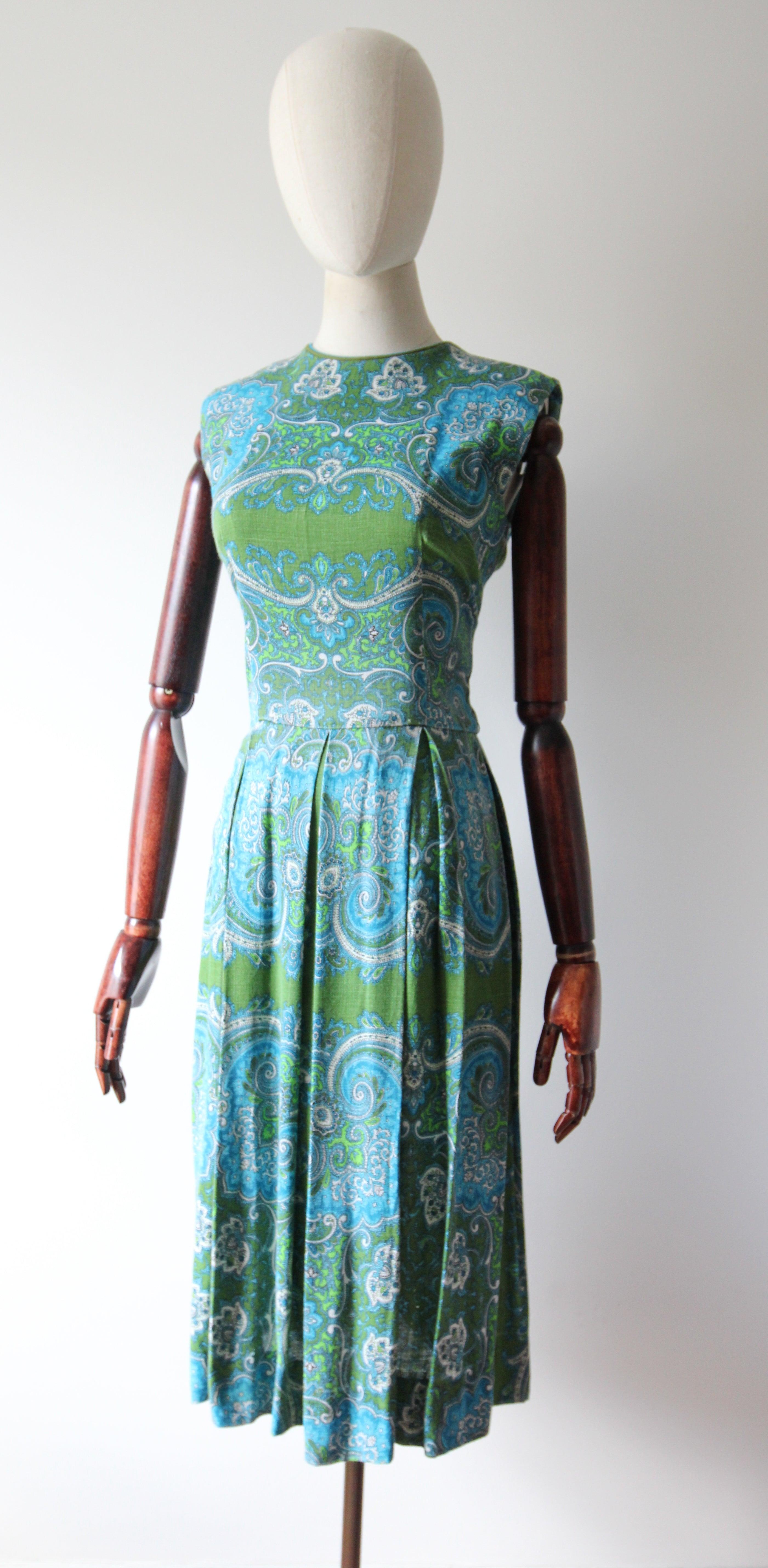 Women's or Men's Vintage 1960's cotton paisley dress aqua coloured day dress box pleat UK 10 US 6 For Sale