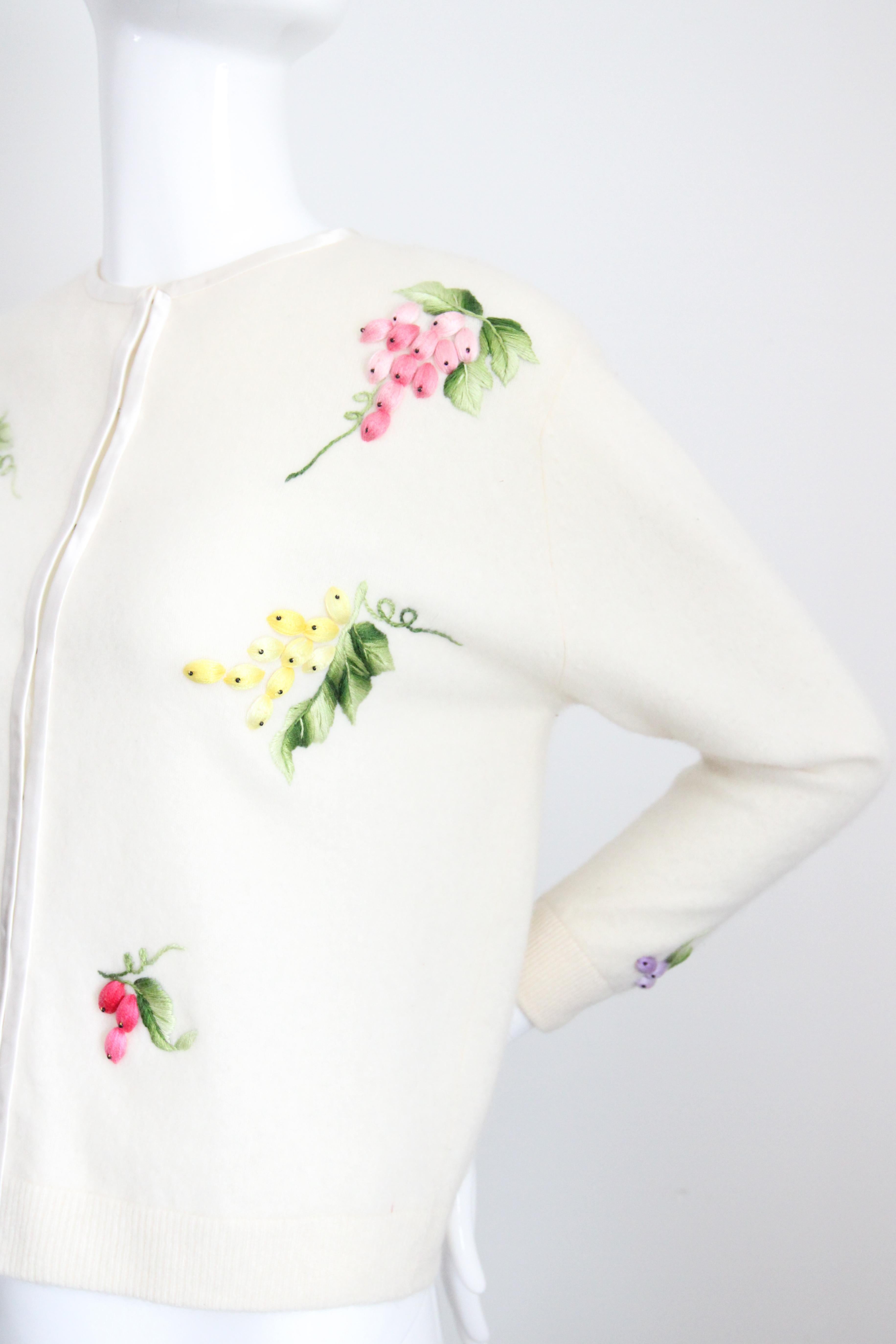 Vintage 1960's Cream Embroidered Grapevine Cardigan Sweater UK 12-14 US 8-10 4