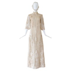 Maxi abito in pizzo ricamato vintage anni '60 in crema con bandana, US 4-6 UK 8-10