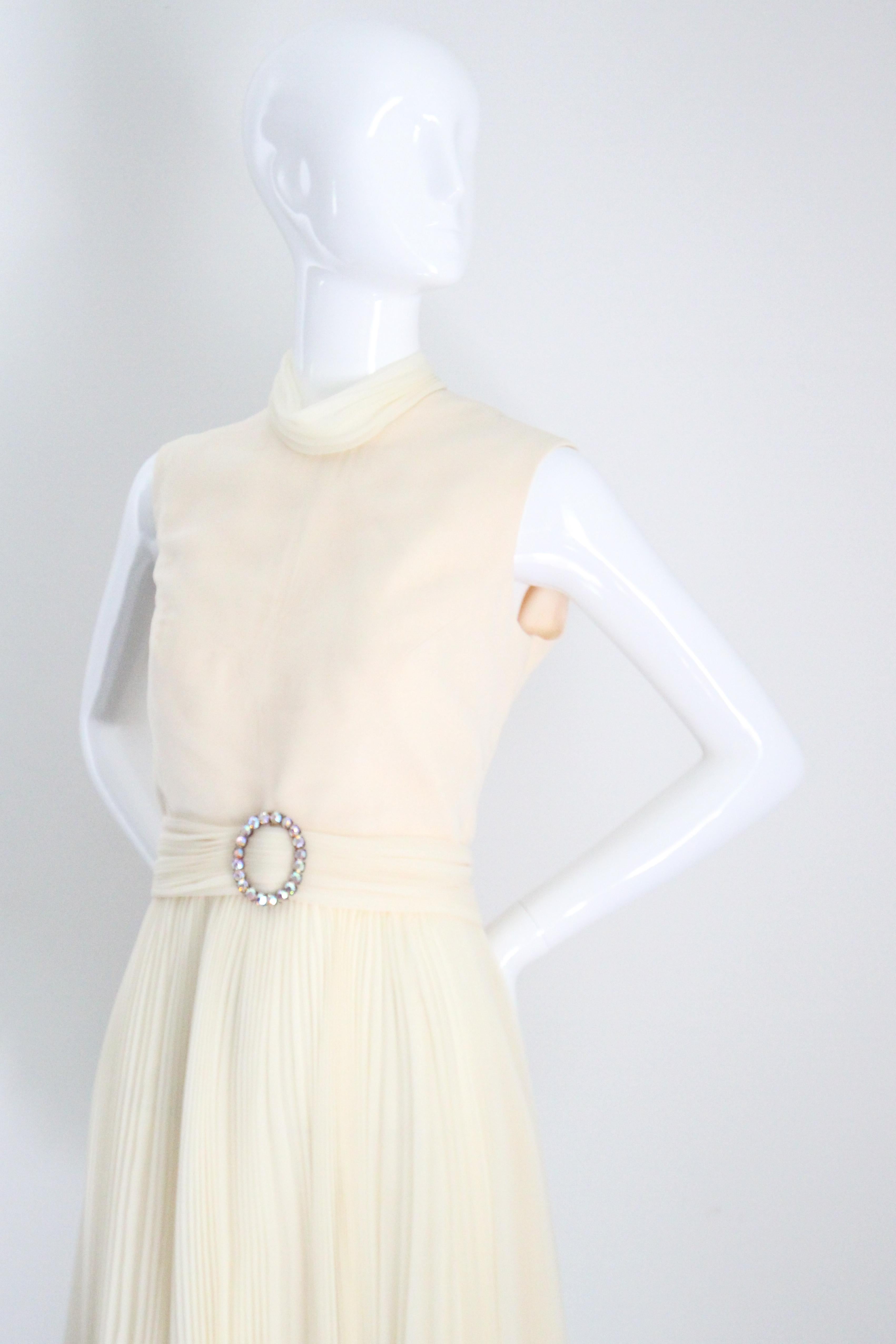 Vintage 1960's Creme plissiertes Kleid hoher Kragen Strass Jack Bryant UK 10 US 6 im Angebot 2