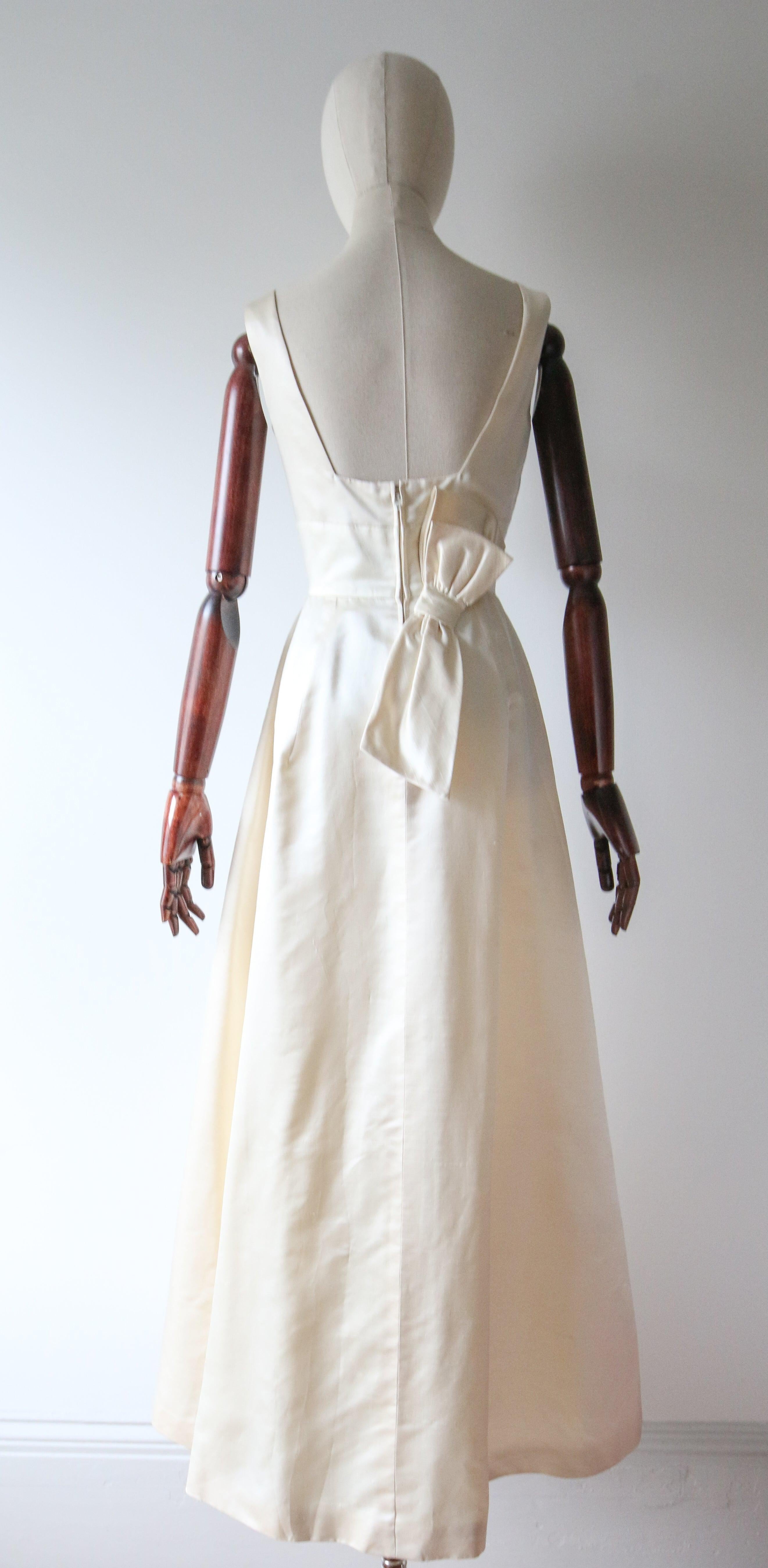 Vestido Vintage 1960's Crema Seda Lazo Espalda vestido de novia vintage UK 6 US 2 en venta 3